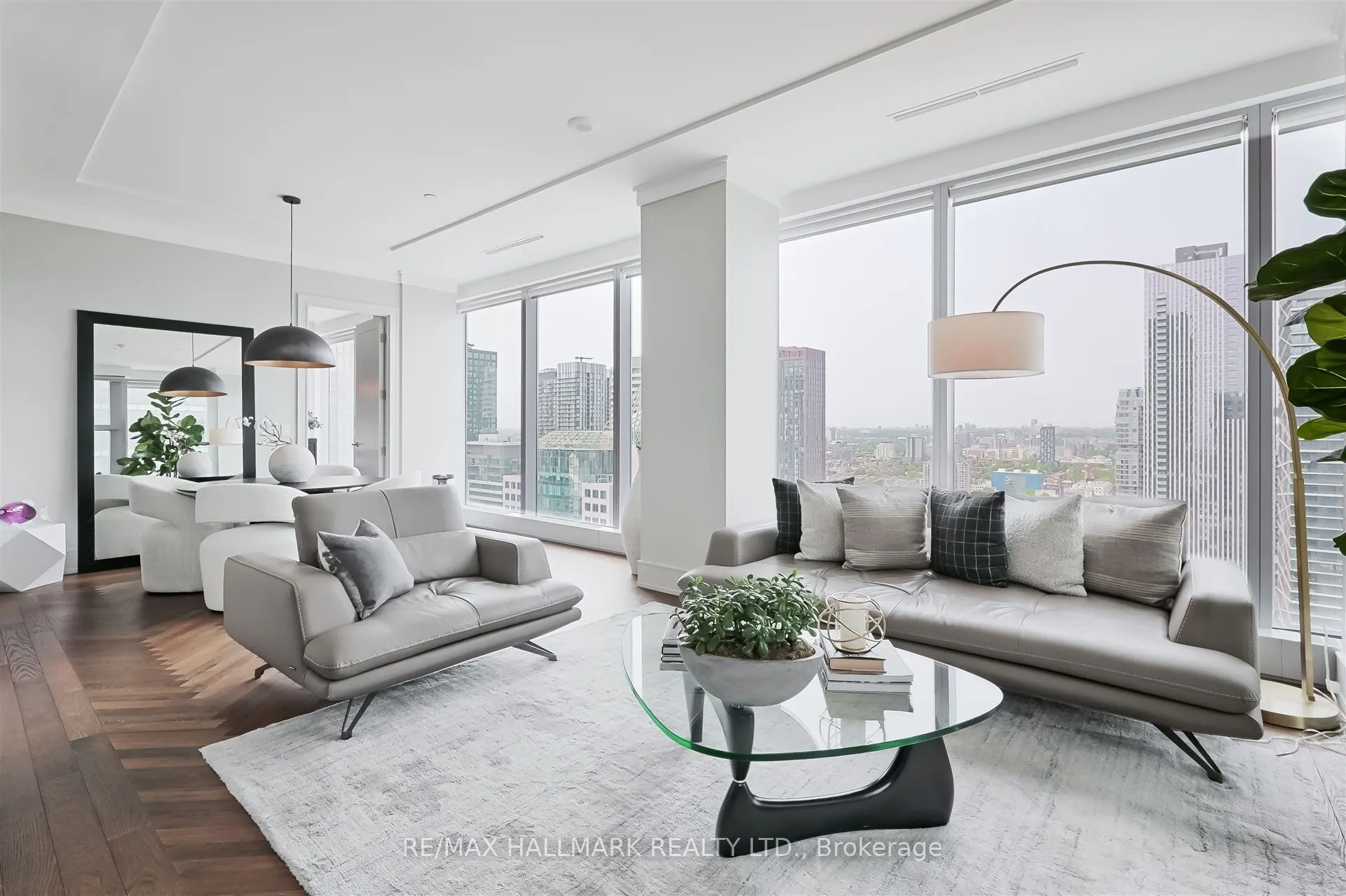 183 Wellington Street W, #3303