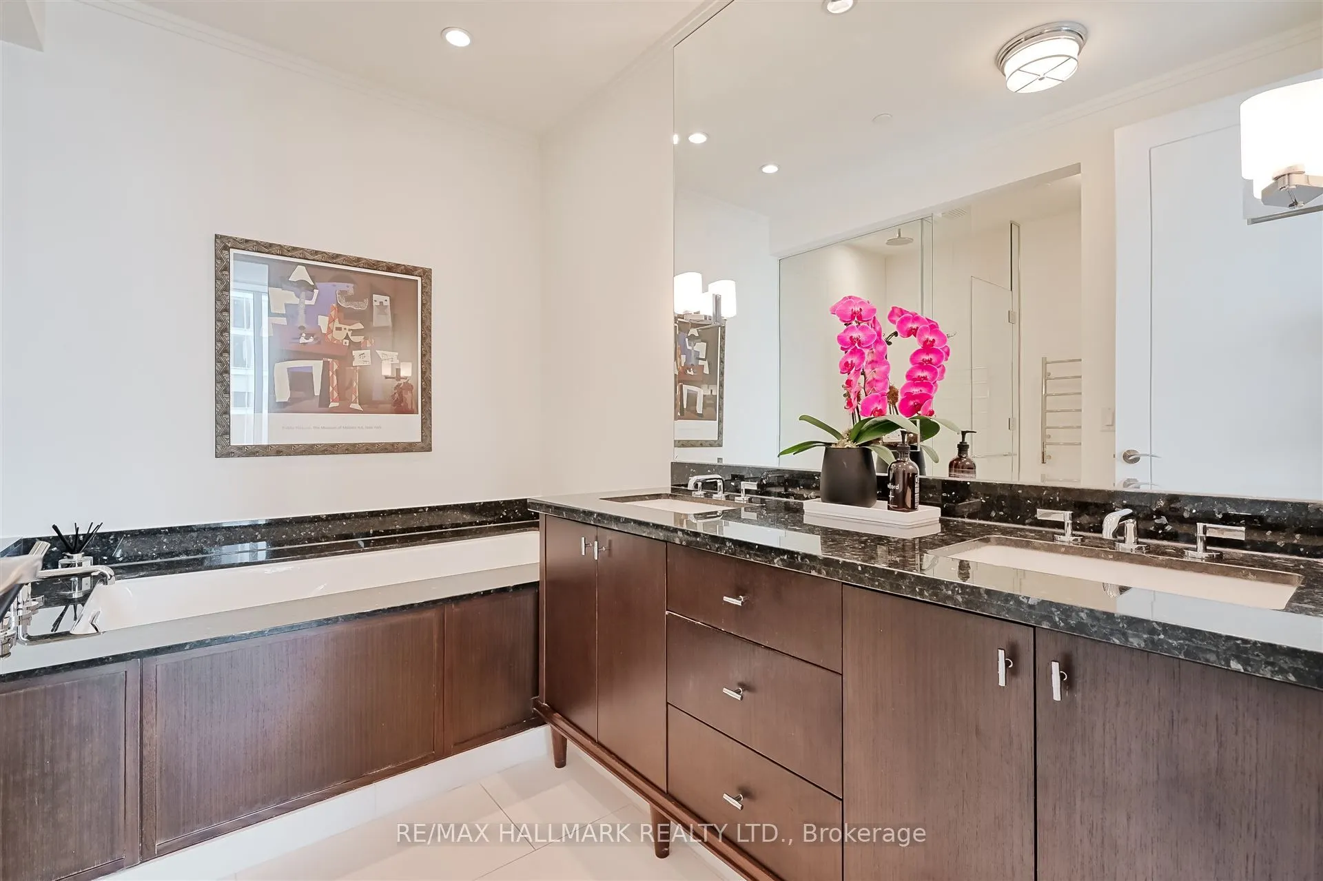 183 Wellington Street W, #3303