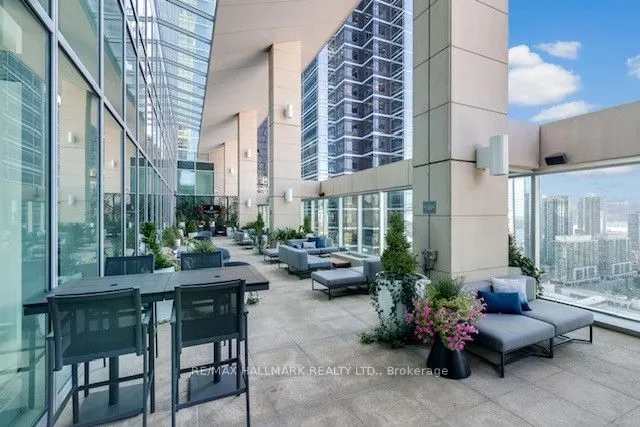 183 Wellington Street W, #3303