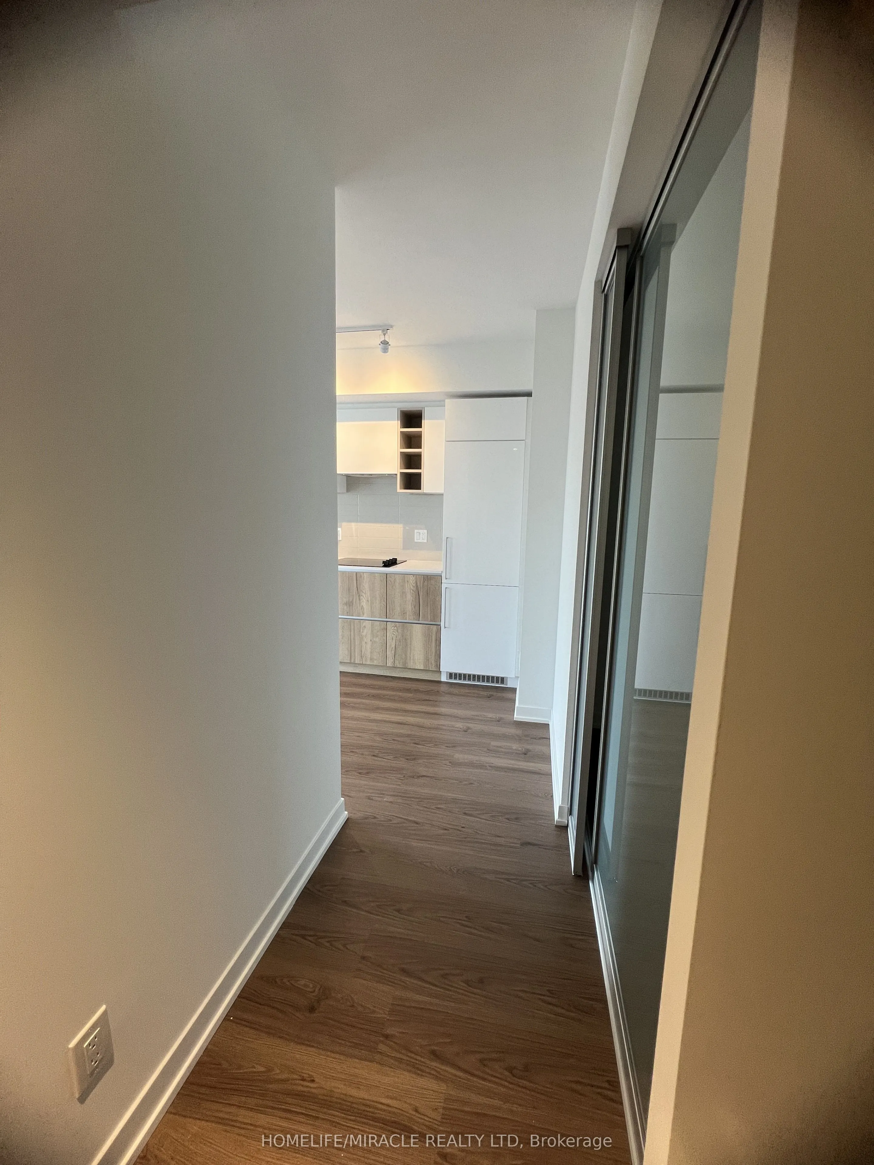 319 Jarvis Street, #4817