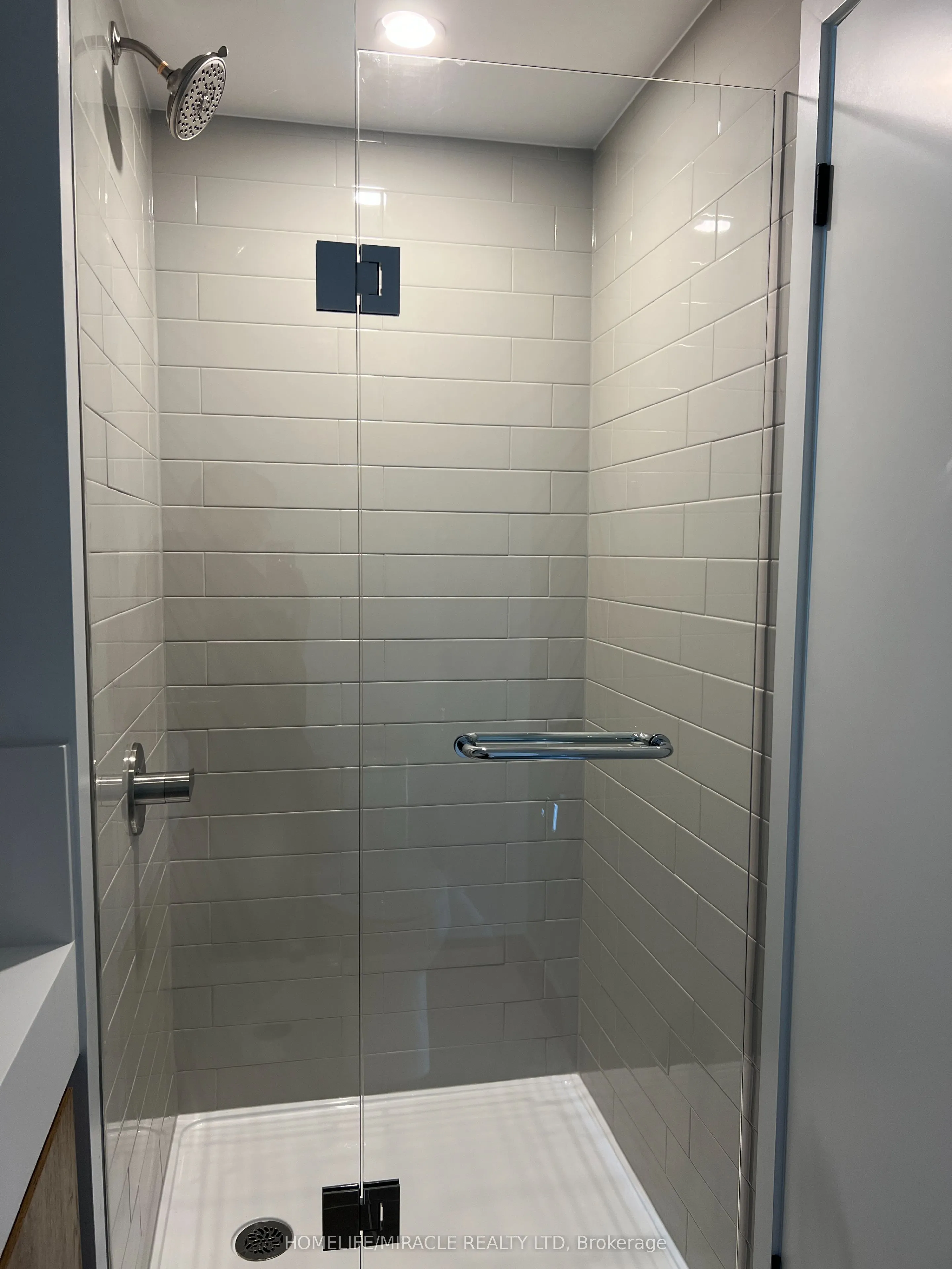 319 Jarvis Street, #4817