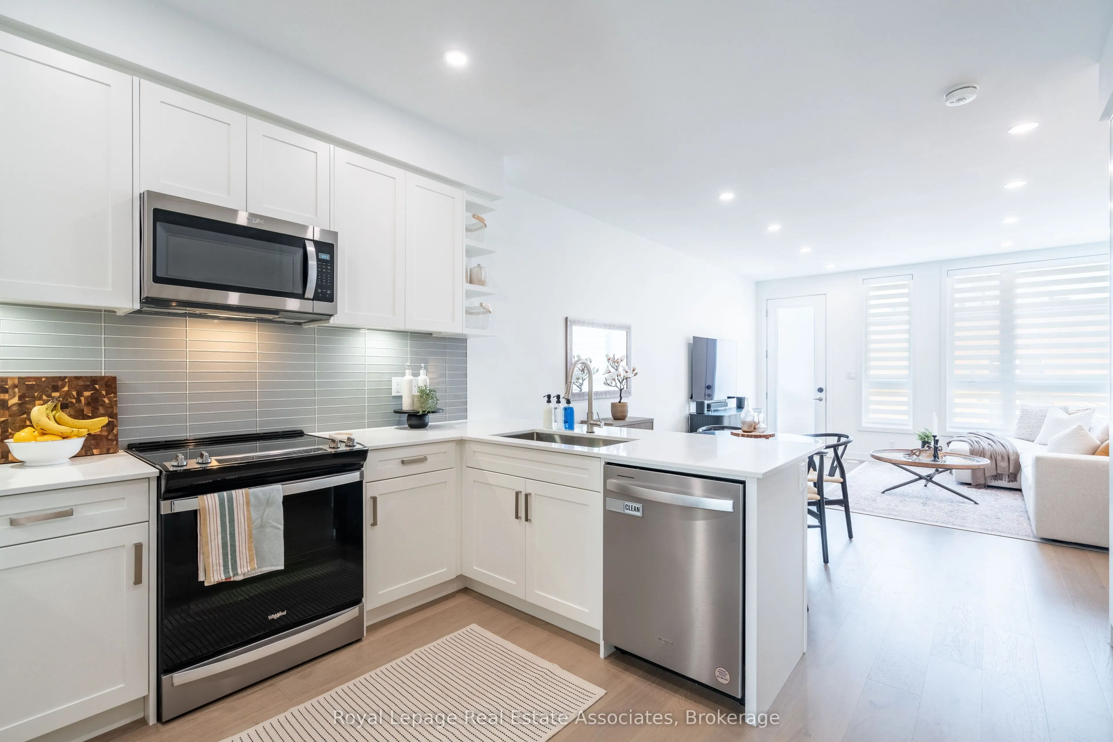120 Green Gardens Boulevard
