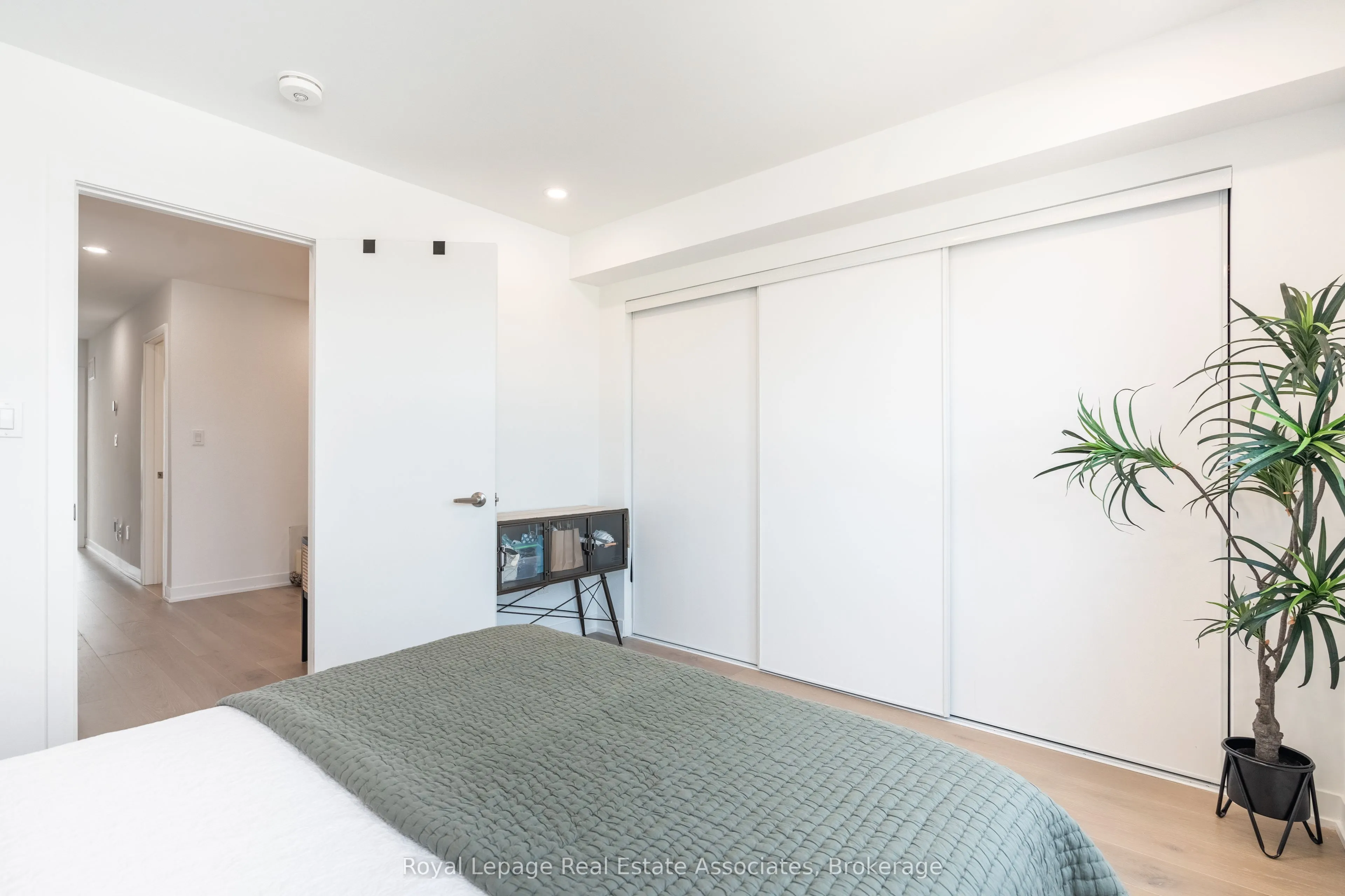120 Green Gardens Boulevard