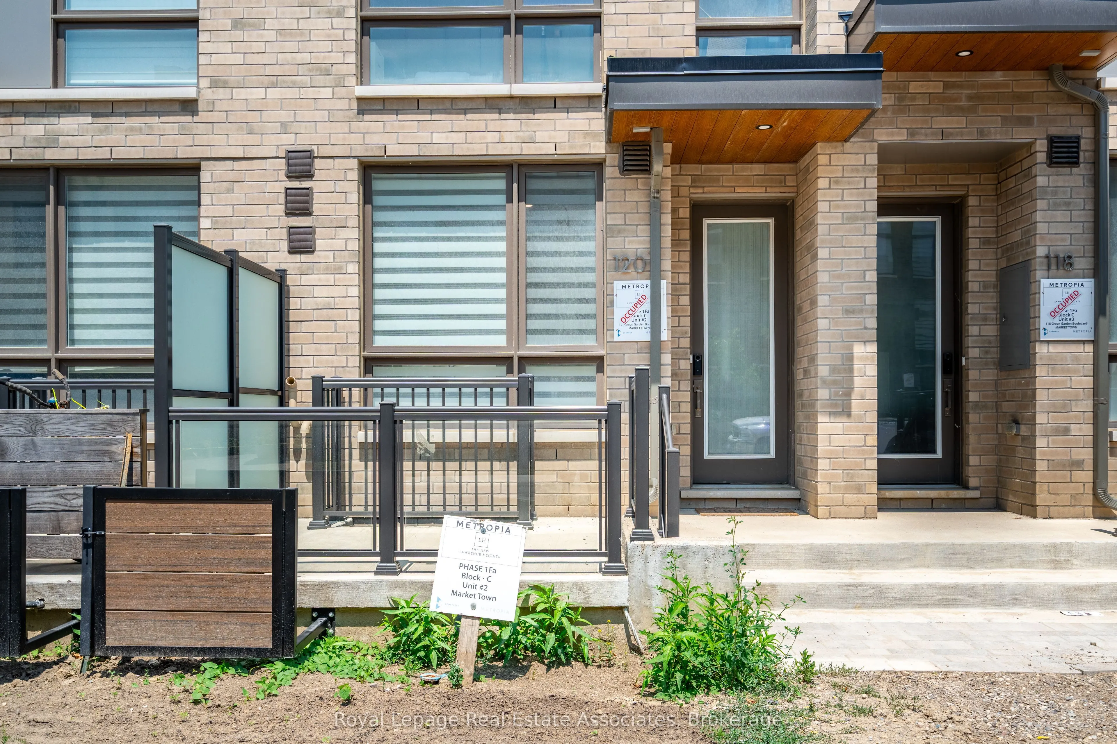 120 Green Gardens Boulevard