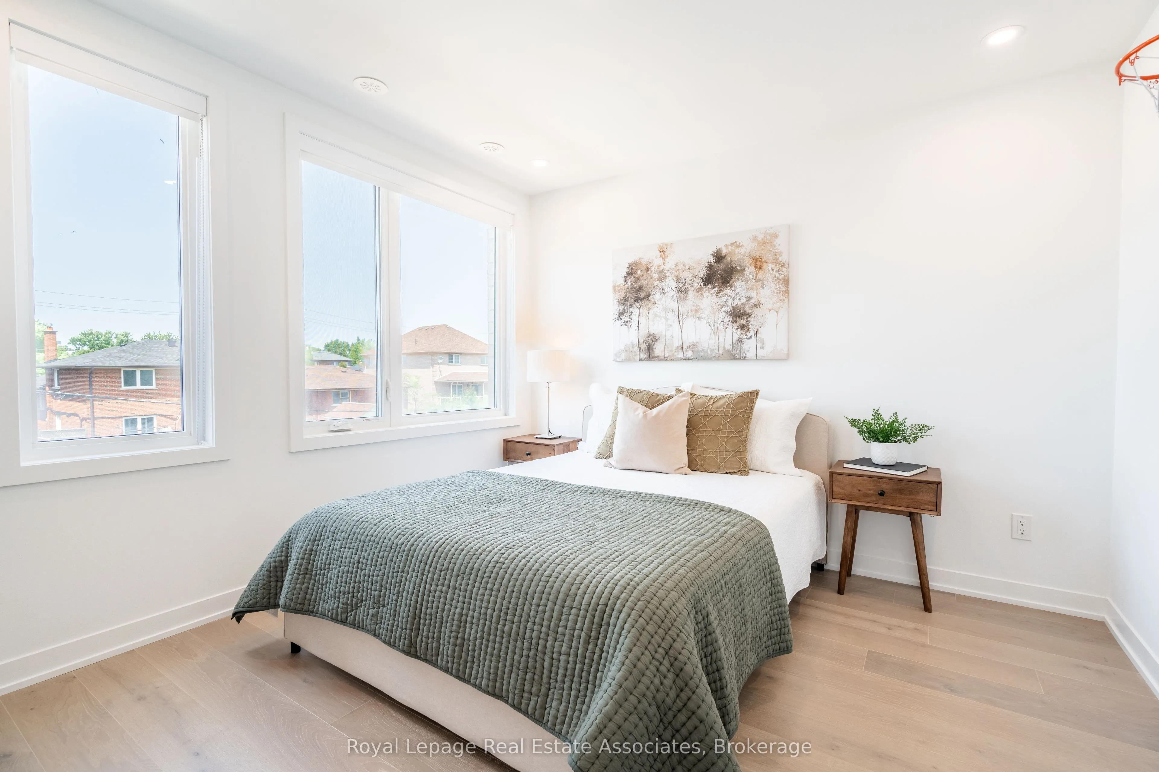 120 Green Gardens Boulevard