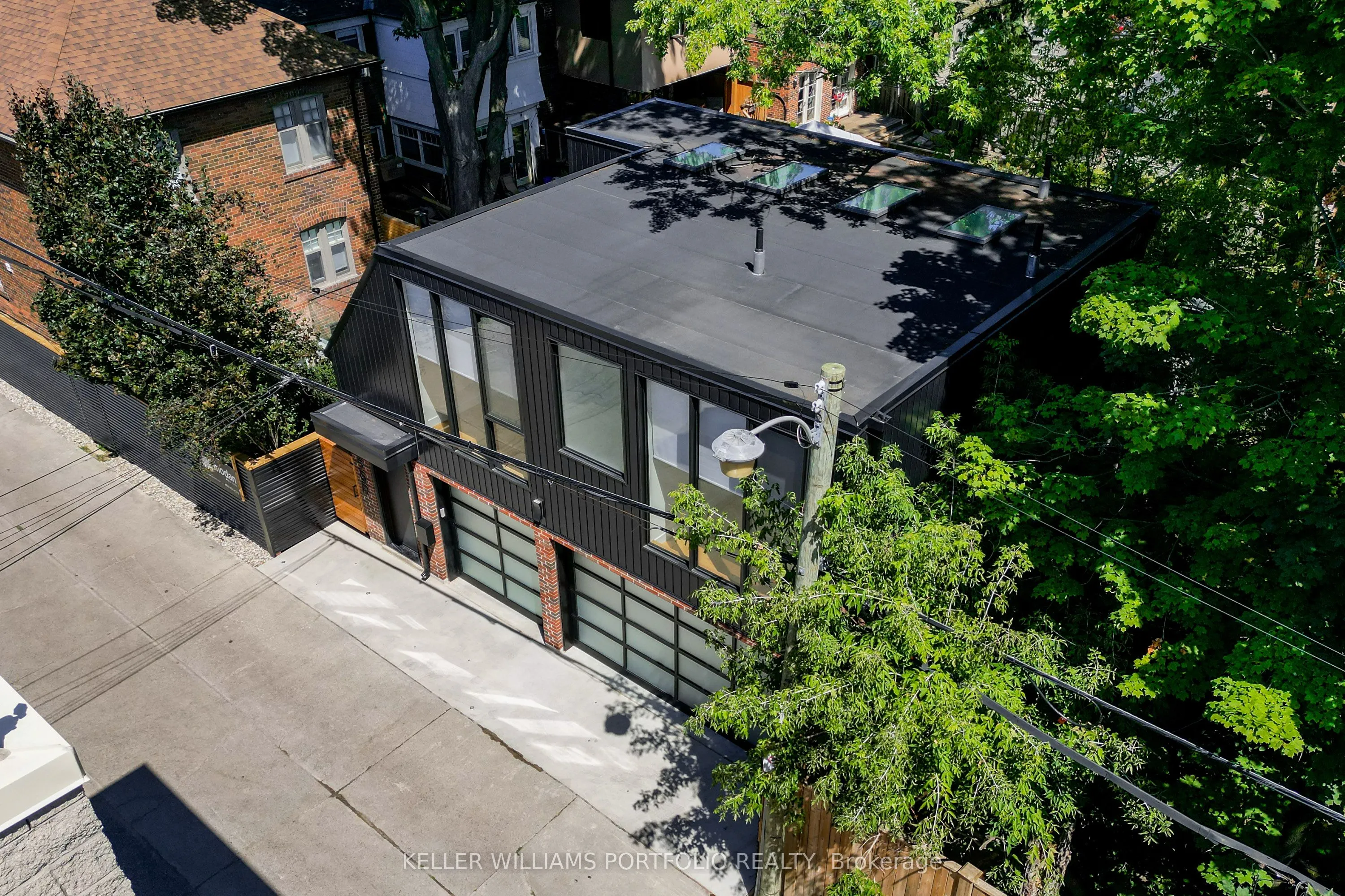 229 Manor Road E