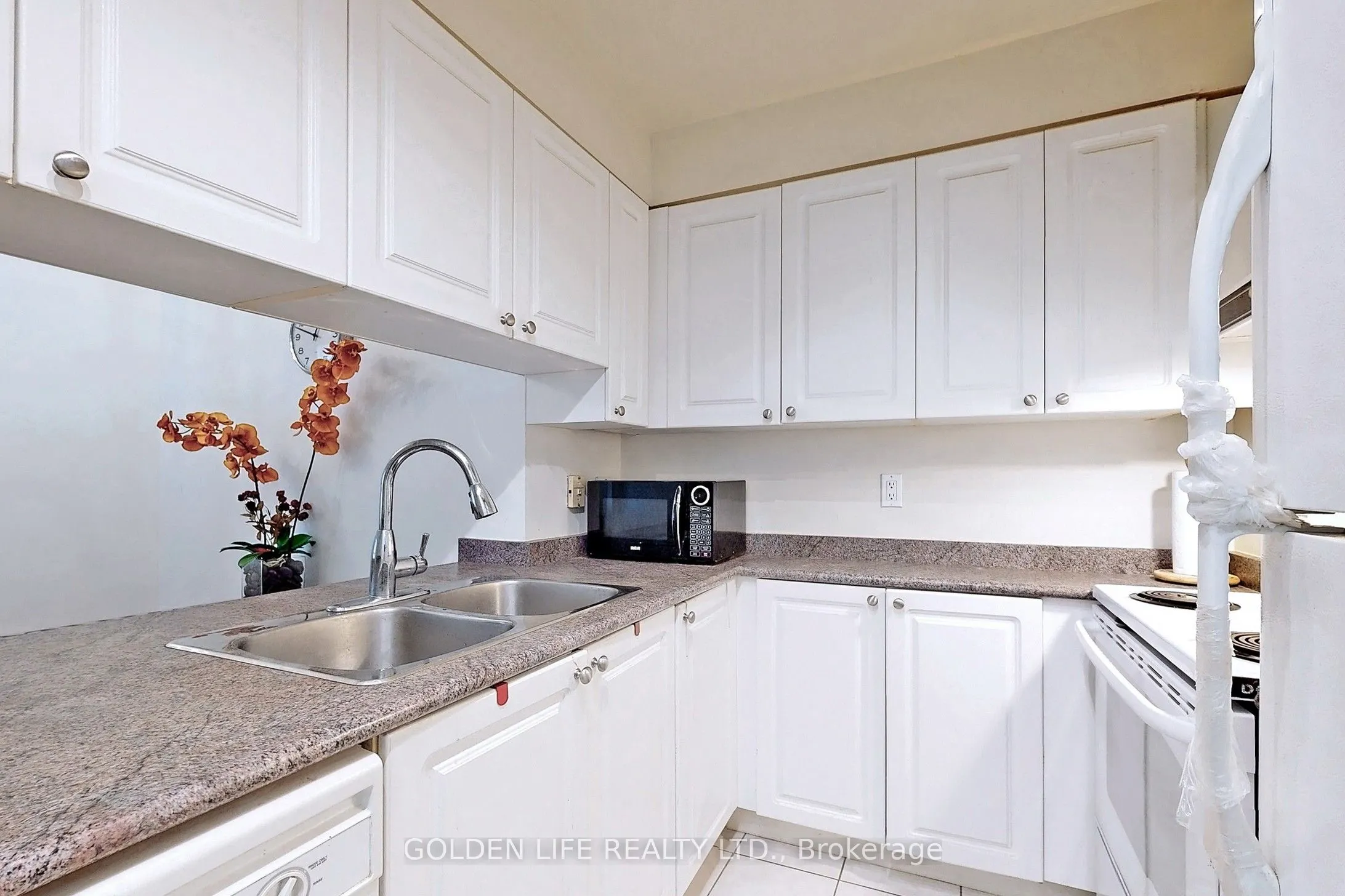 889 Bay Street, #205