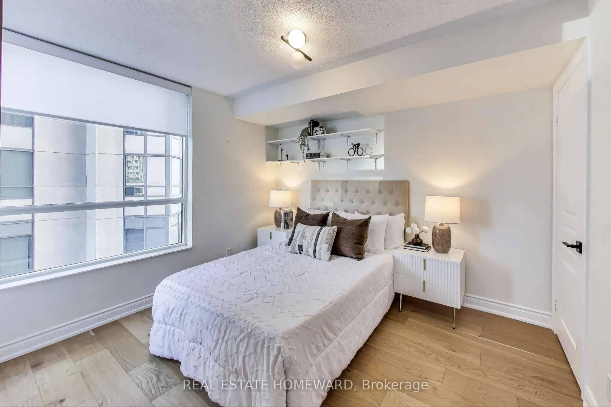 5 Northtown Way, #411