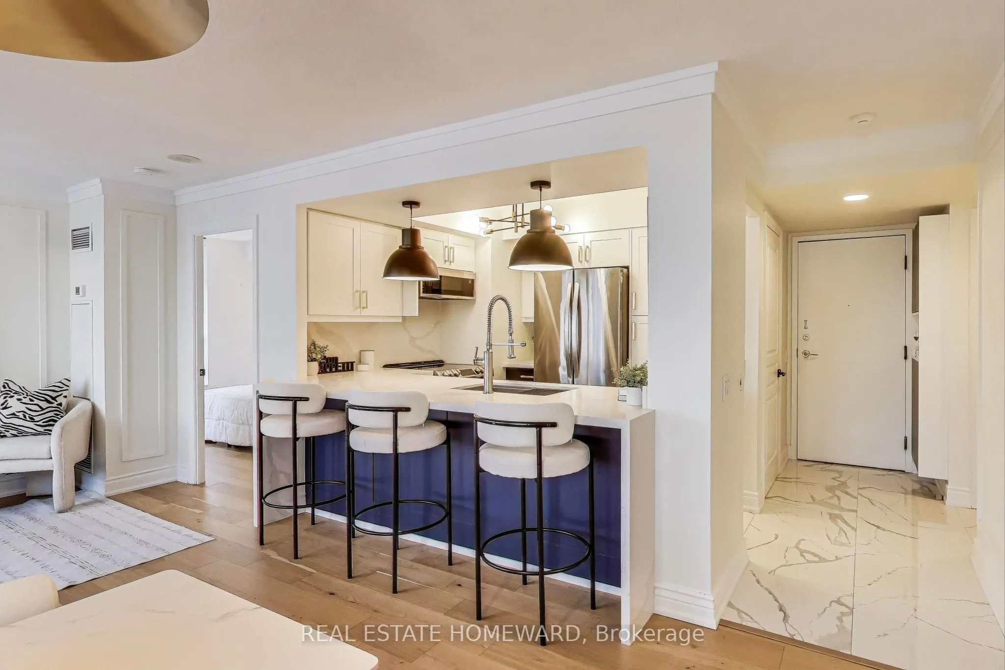 5 Northtown Way, #411