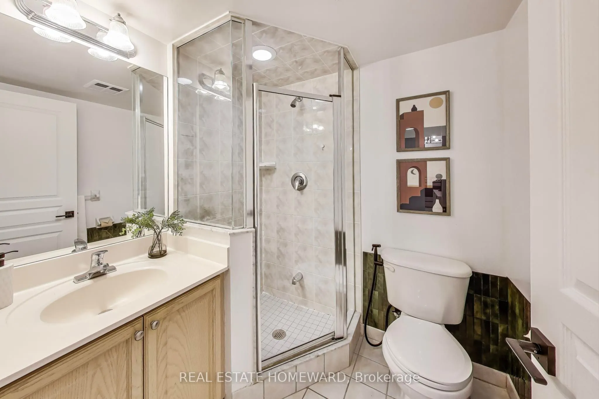 5 Northtown Way, #411