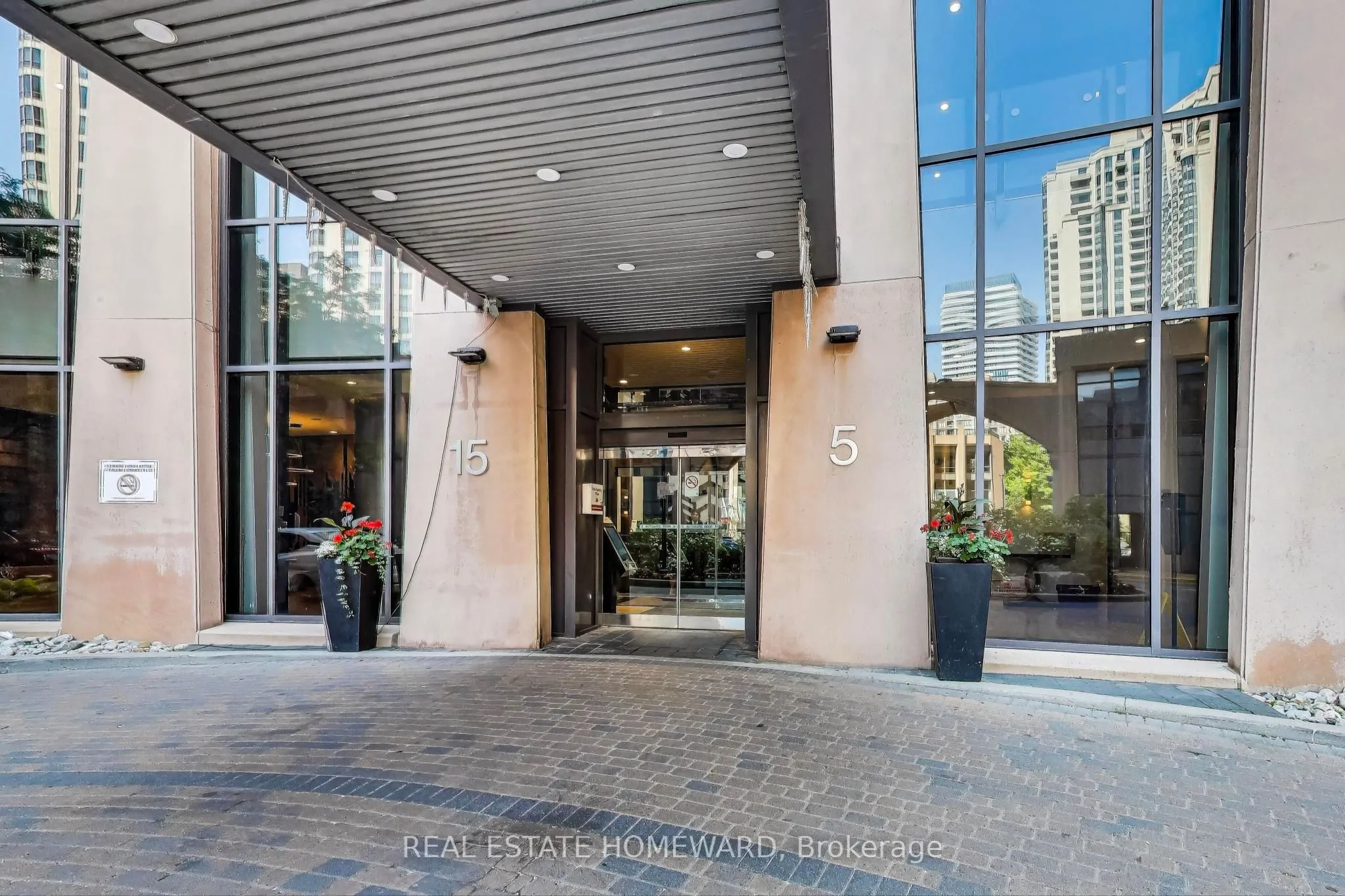 5 Northtown Way, #411