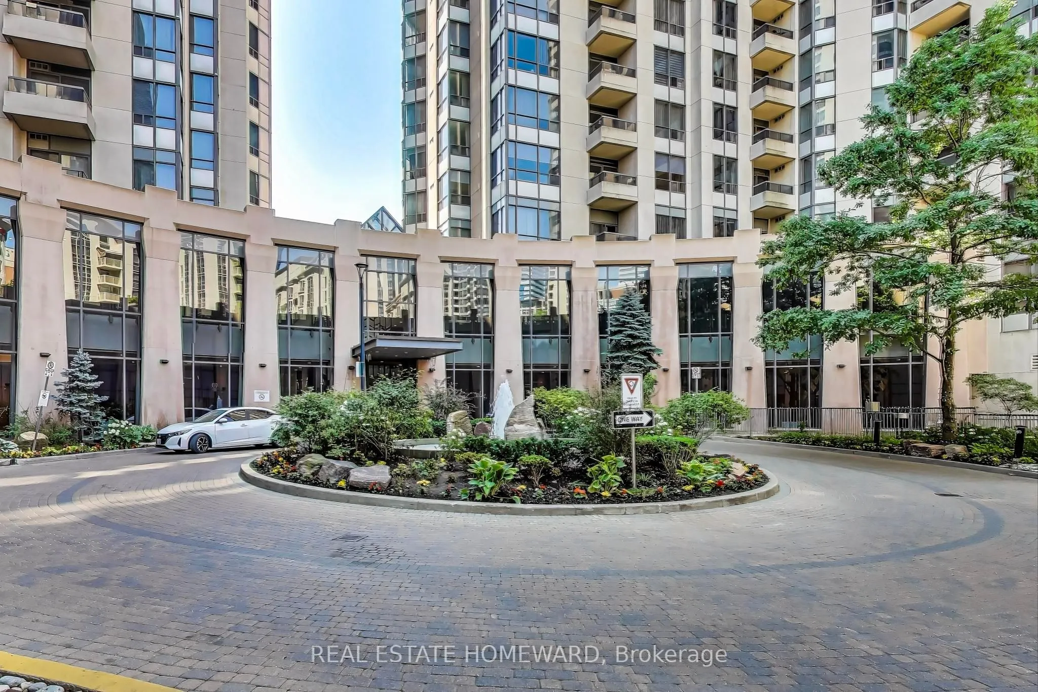 5 Northtown Way, #411