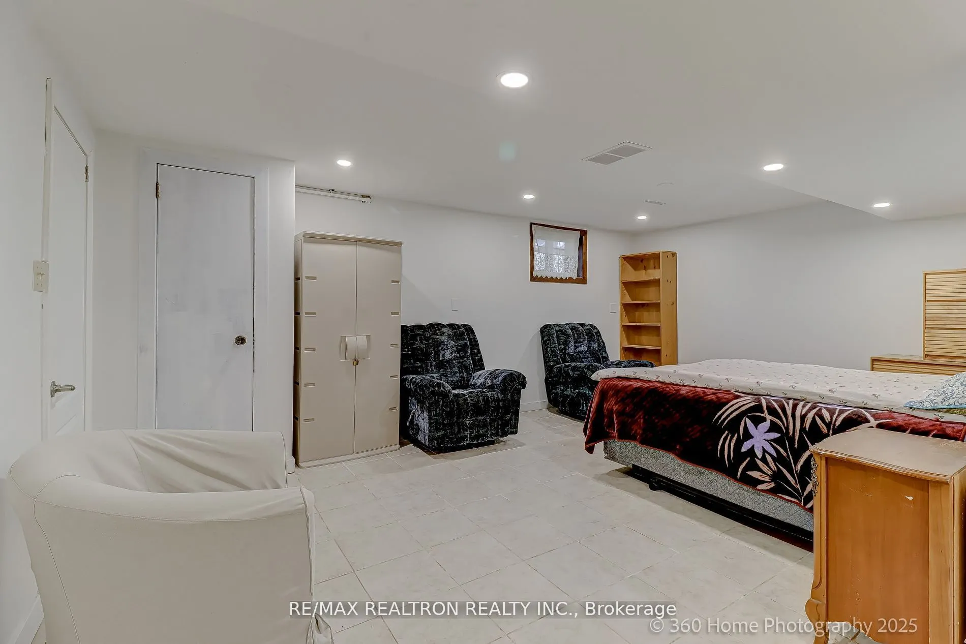 119 Regina Avenue