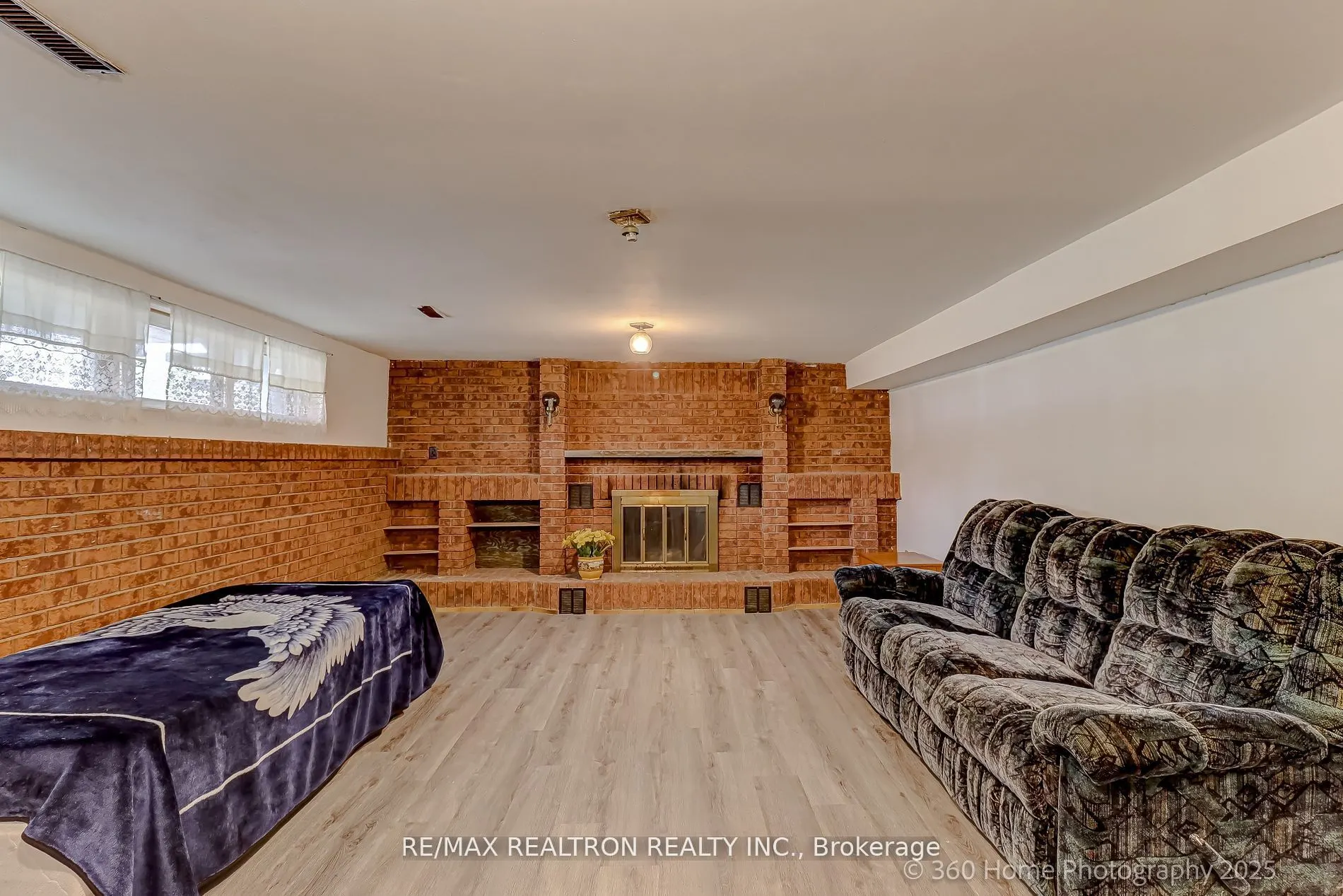 119 Regina Avenue
