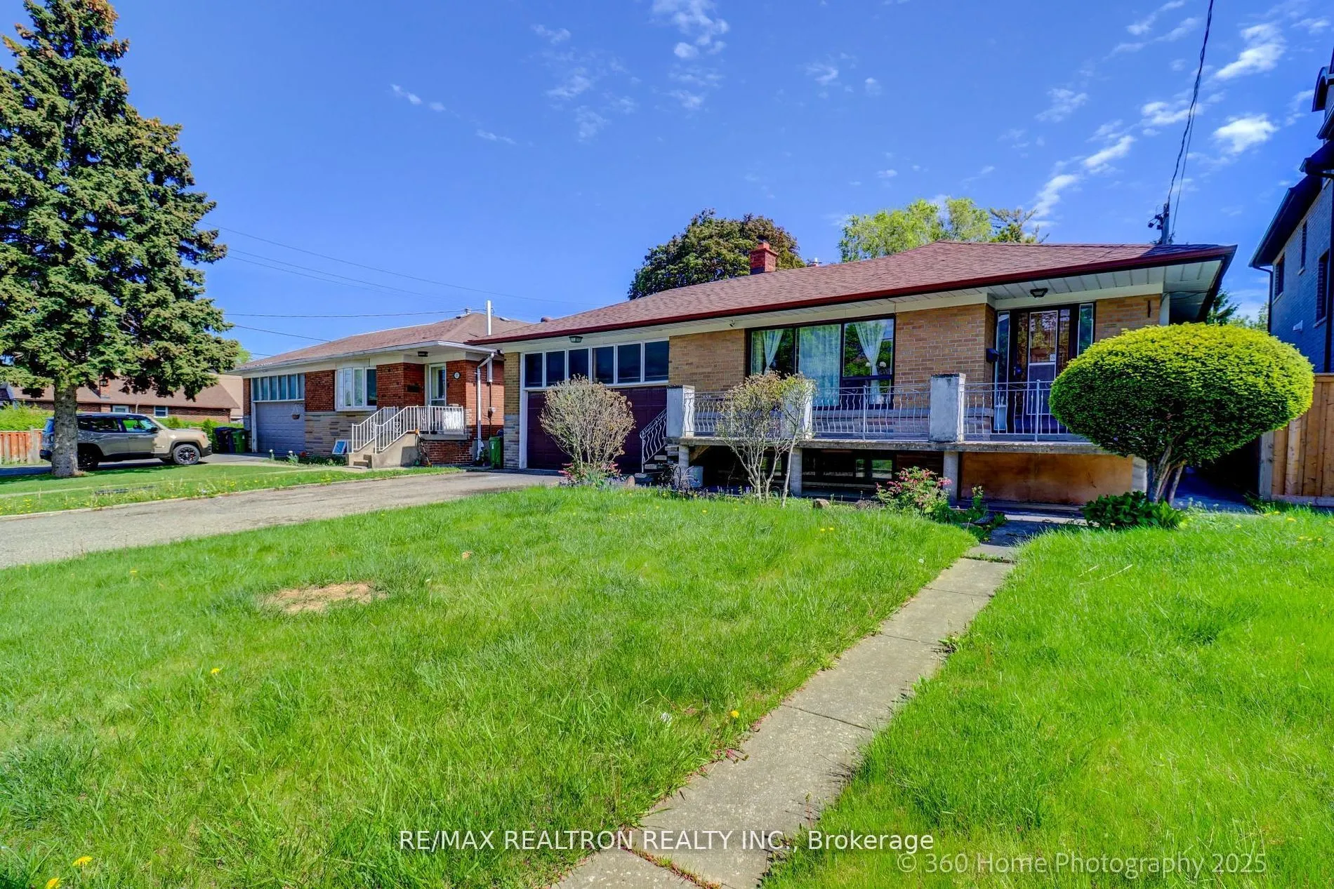 119 Regina Avenue