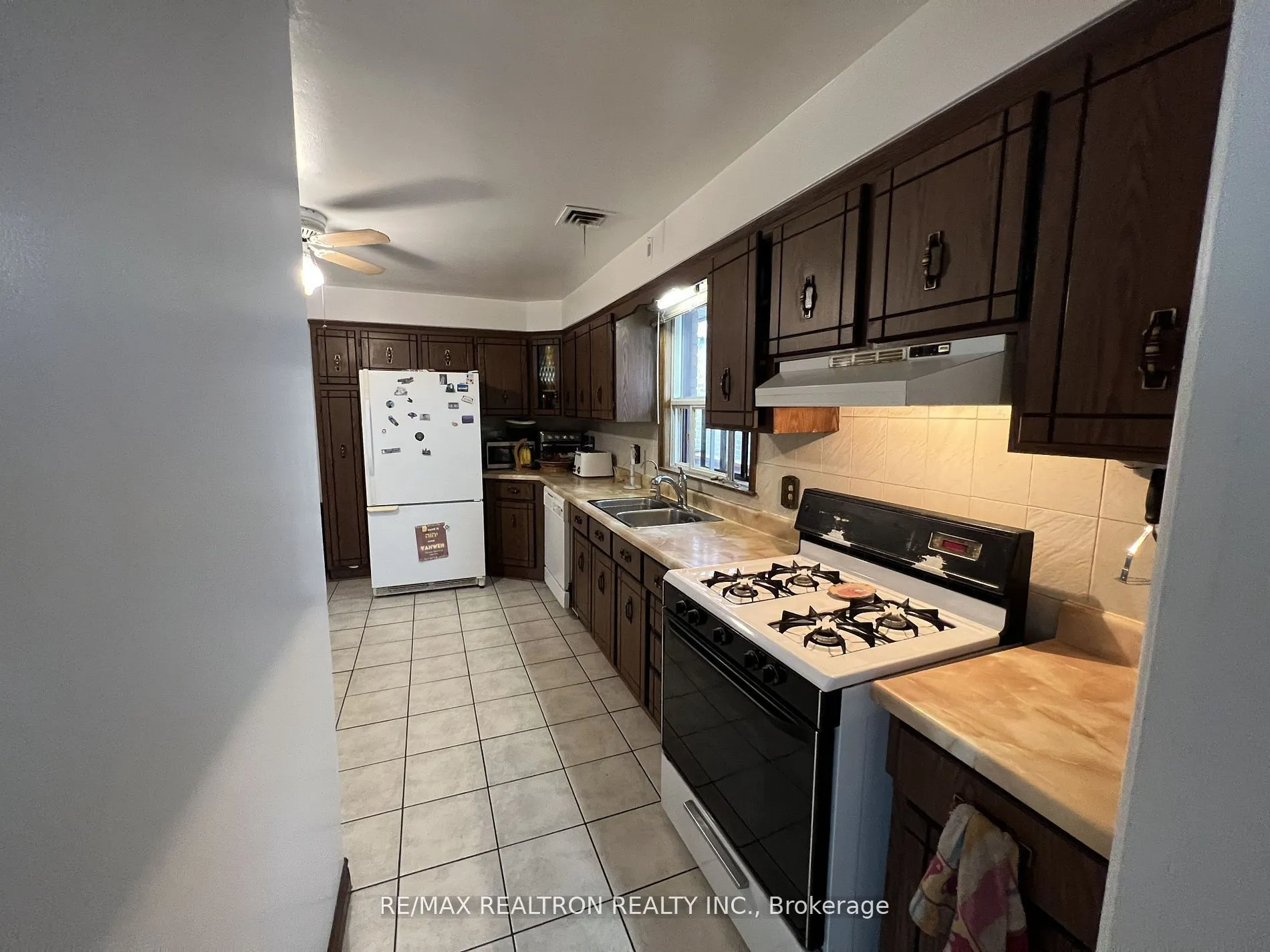 119 Regina Avenue