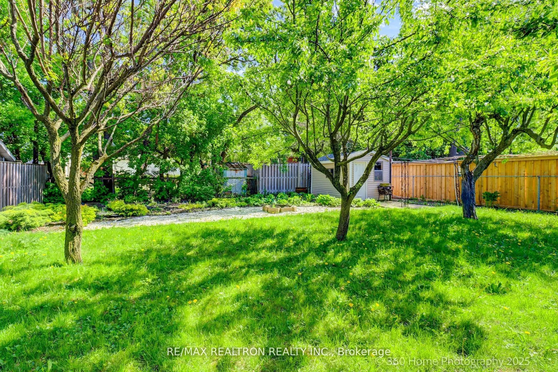119 Regina Avenue