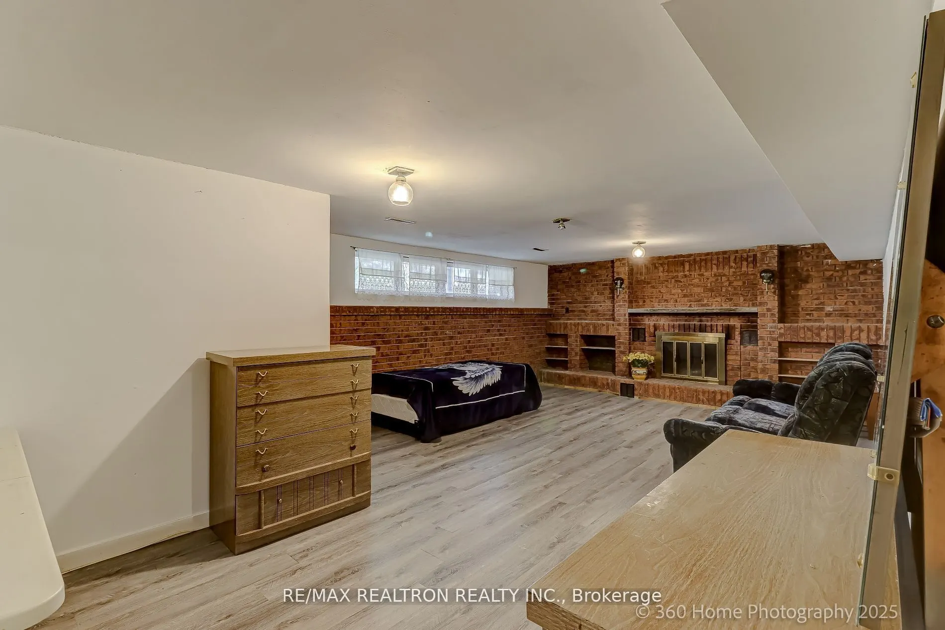 119 Regina Avenue