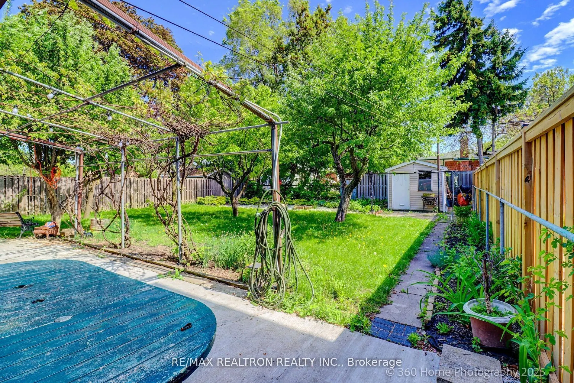119 Regina Avenue