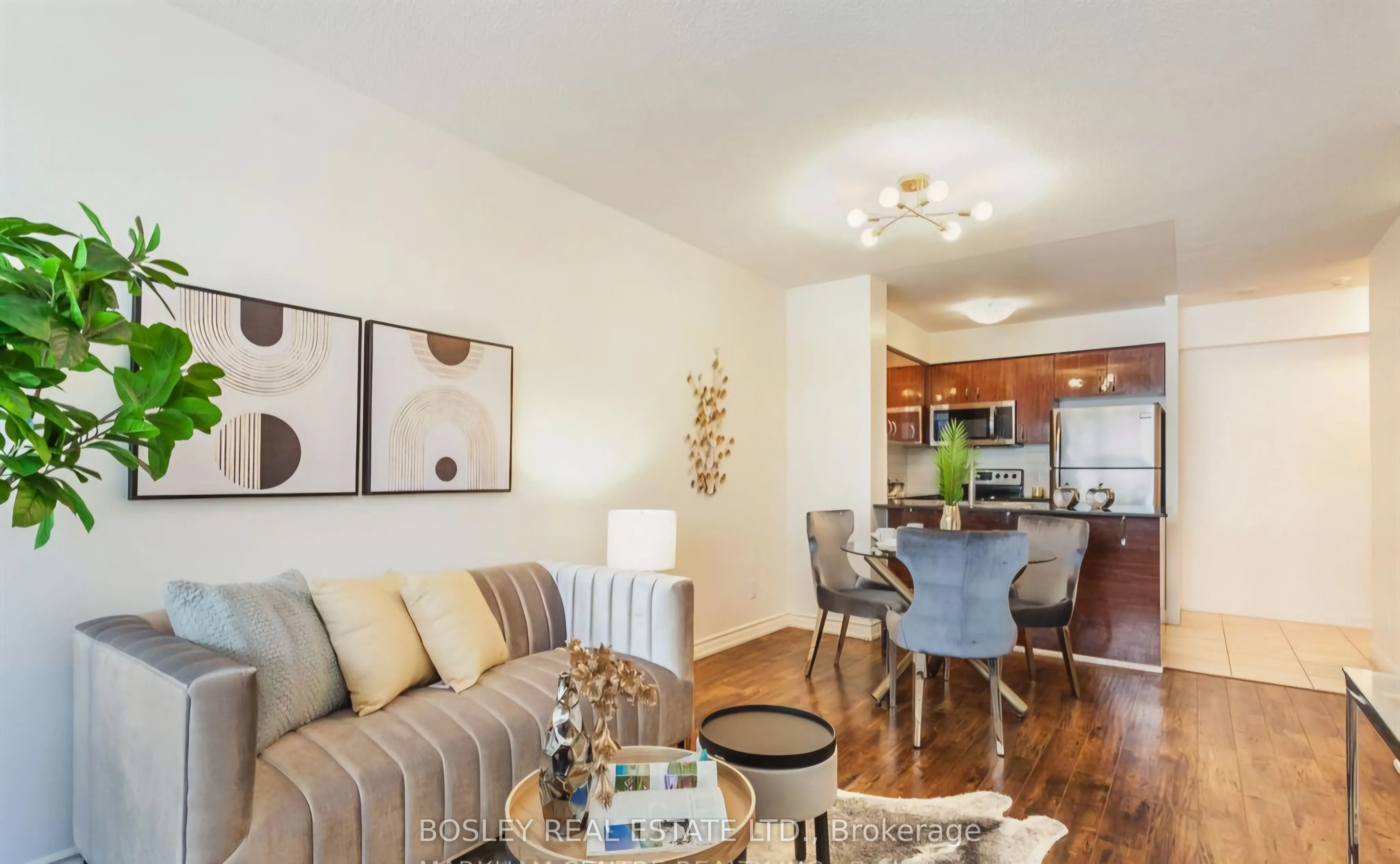 5793 Yonge Street, #216