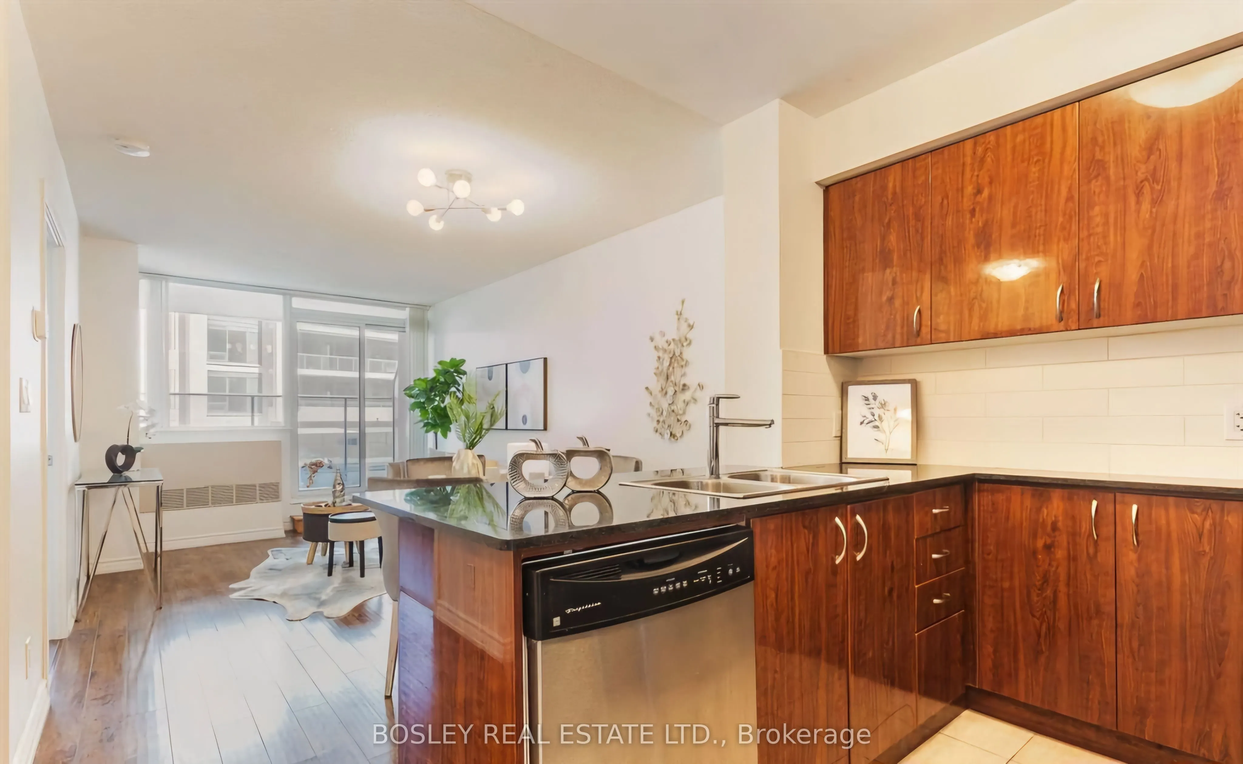 5793 Yonge Street, #216