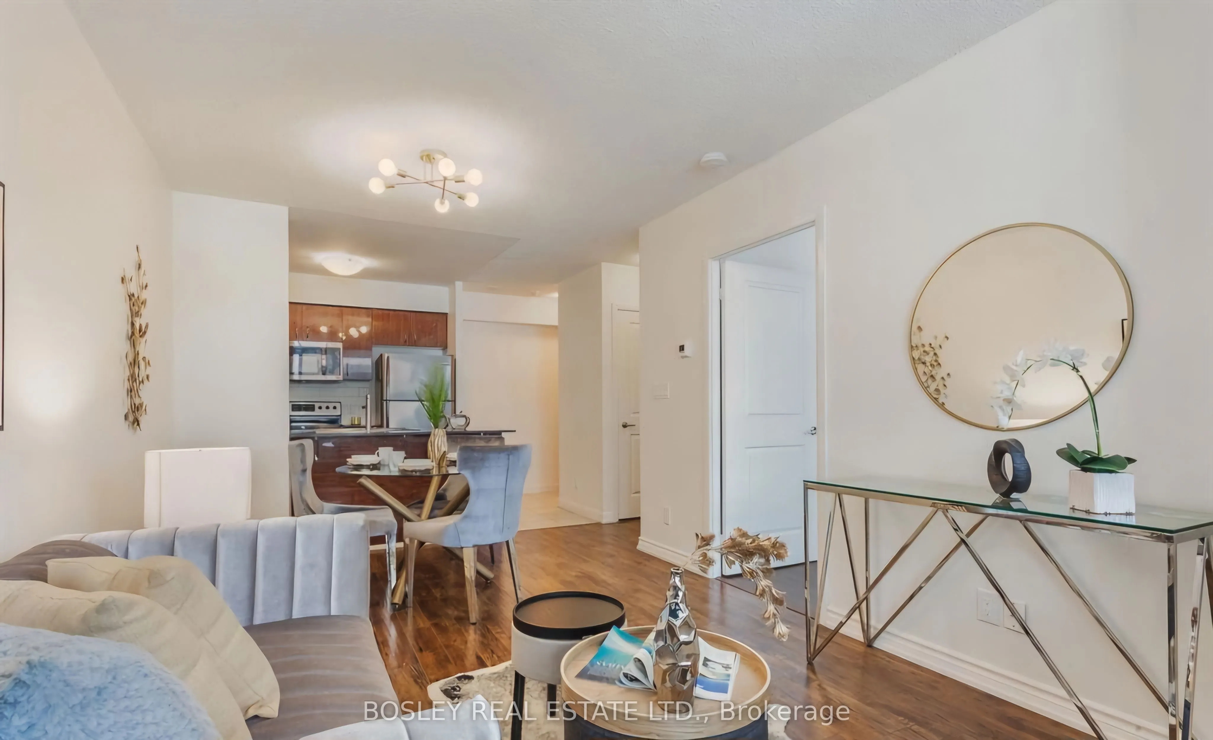 5793 Yonge Street, #216