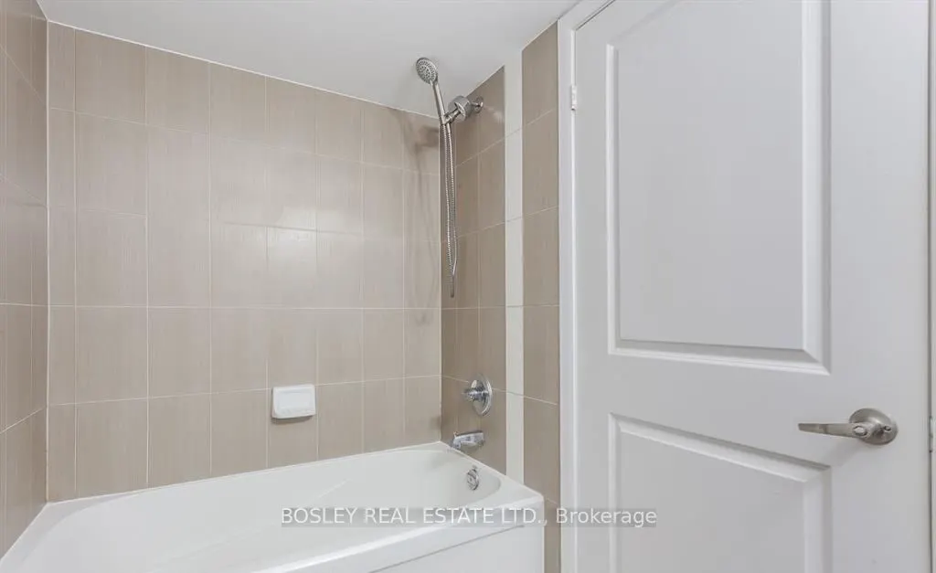 5793 Yonge Street, #216
