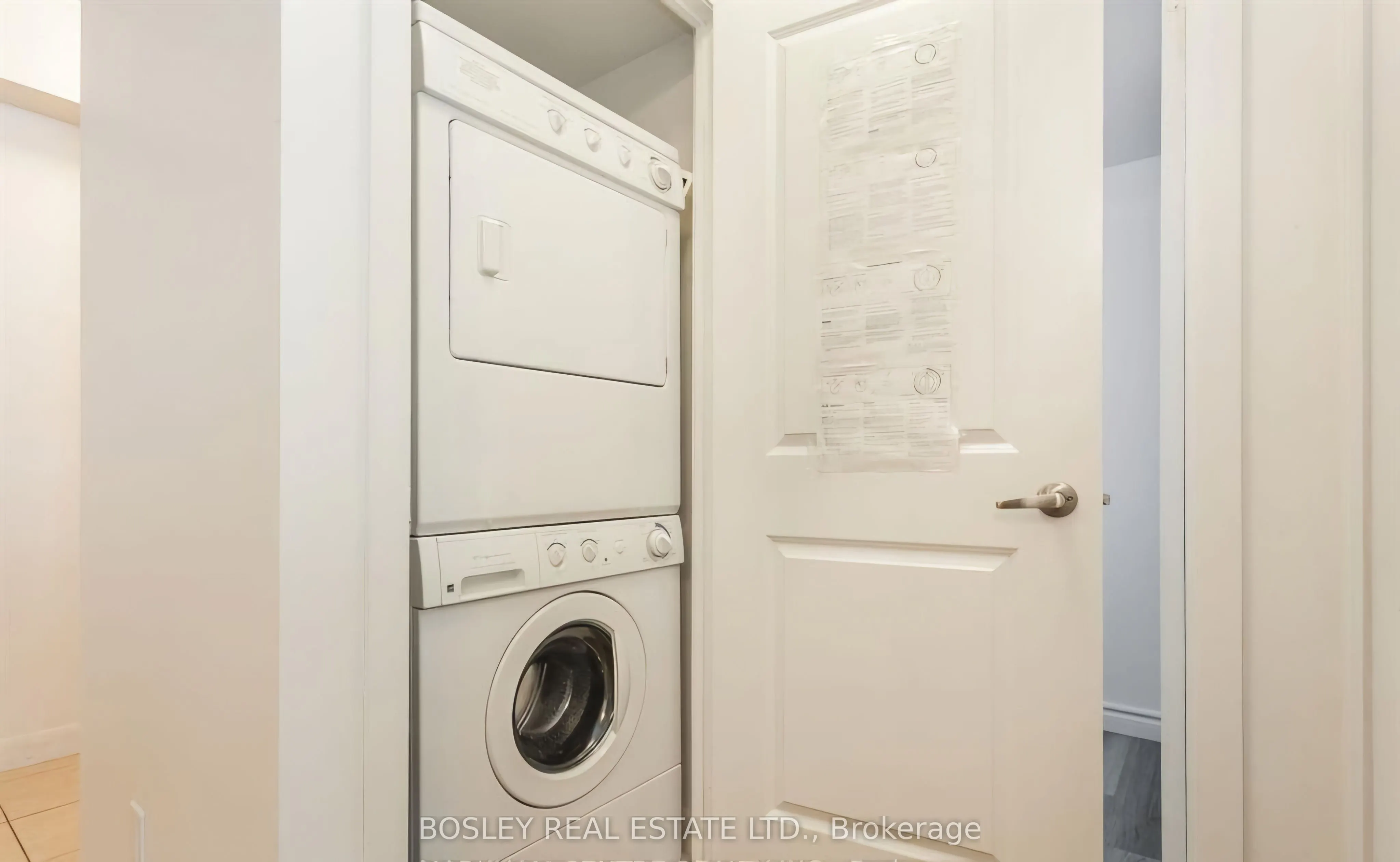 5793 Yonge Street, #216