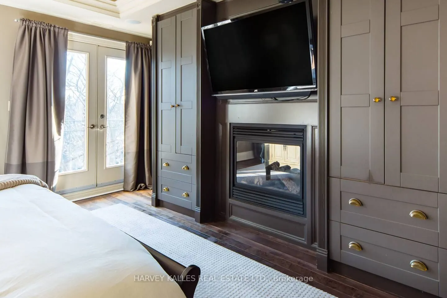 241 St Clair Avenue W