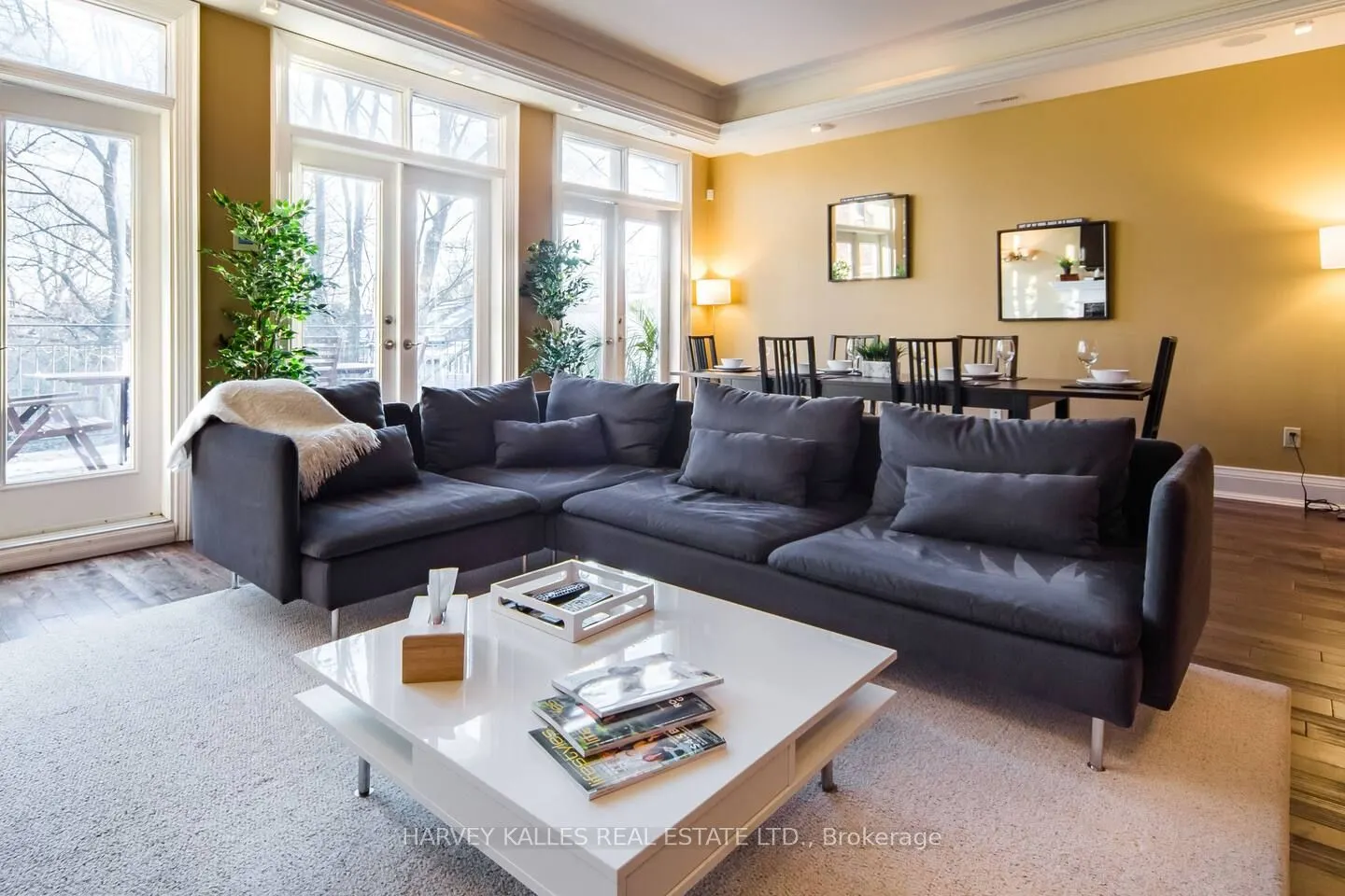 241 St Clair Avenue W
