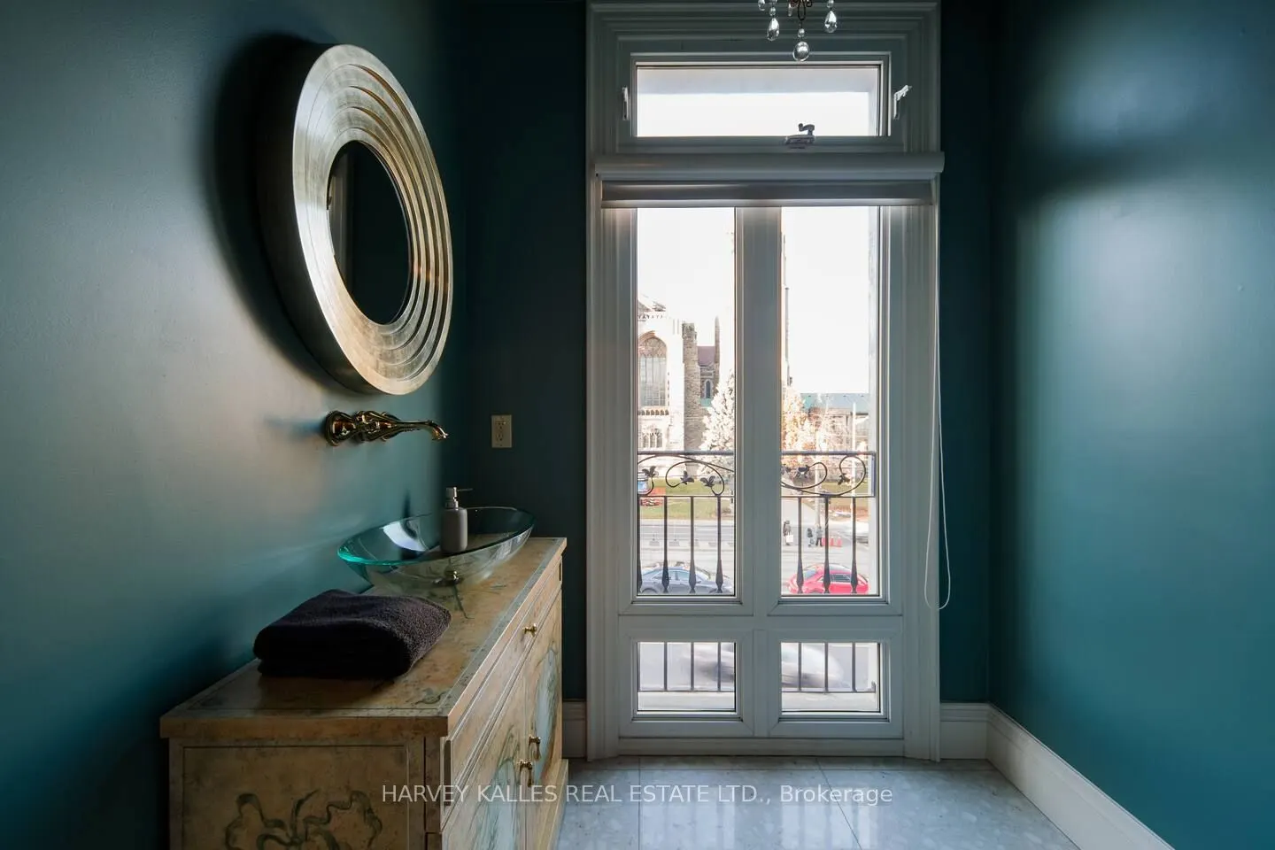 241 St Clair Avenue W
