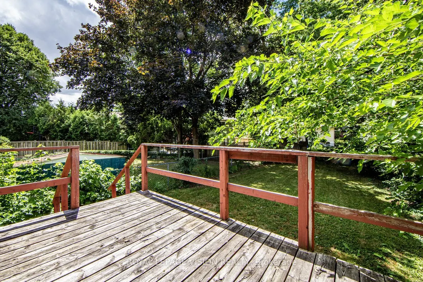 127 Freshmeadow Drive