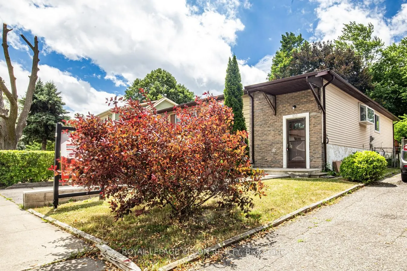 127 Freshmeadow Drive