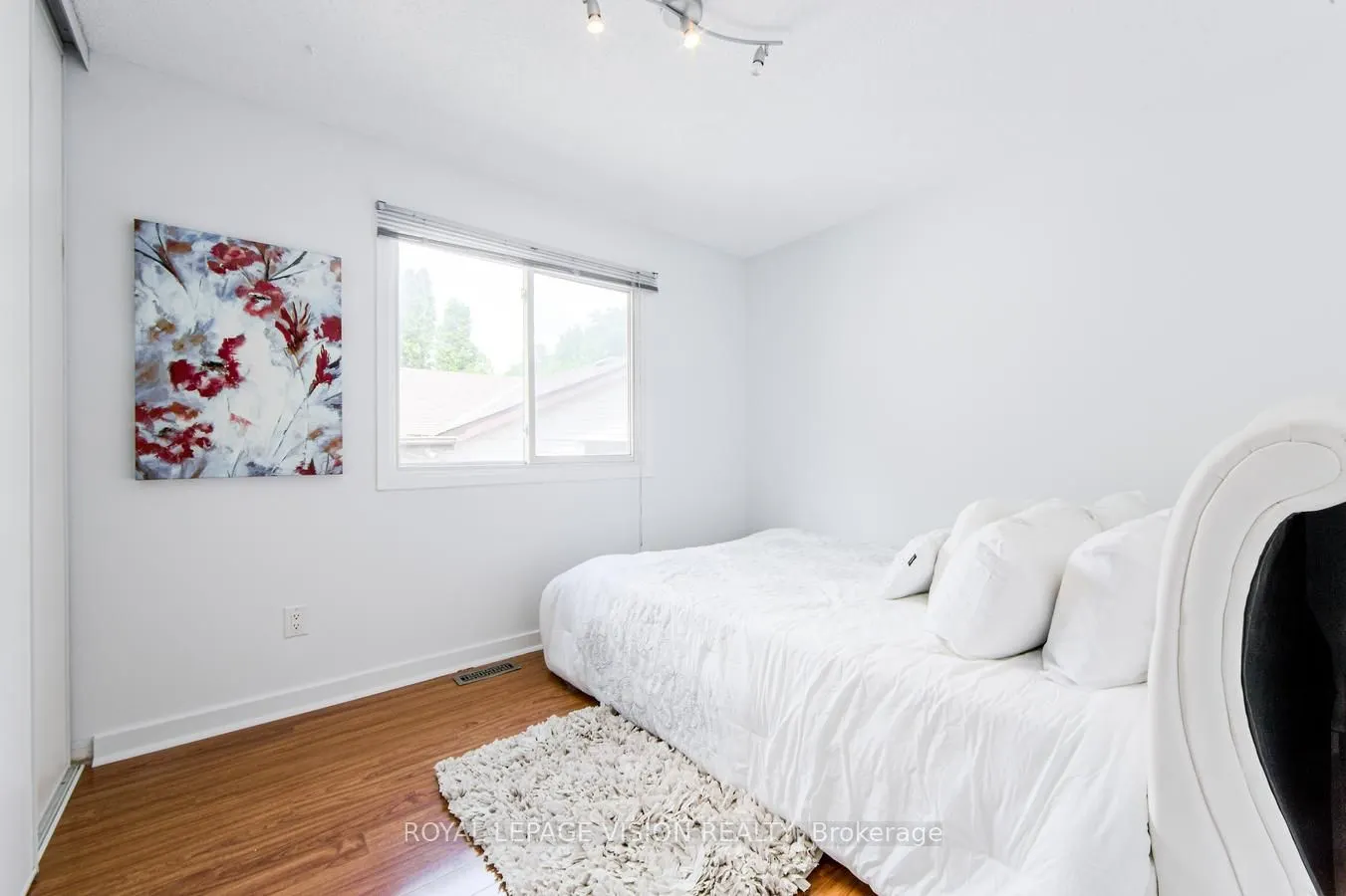 127 Freshmeadow Drive