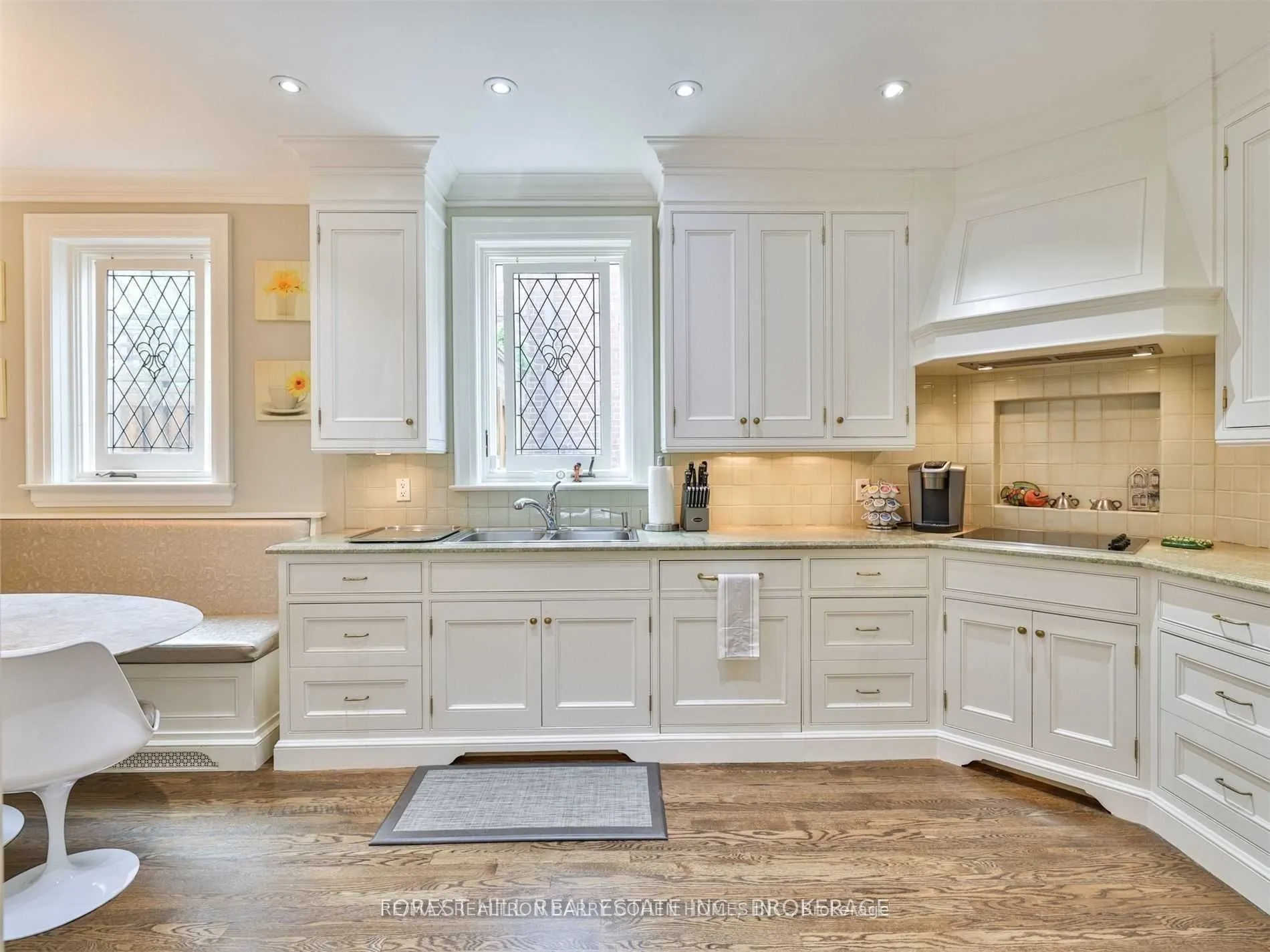 216 Dunvegan Road