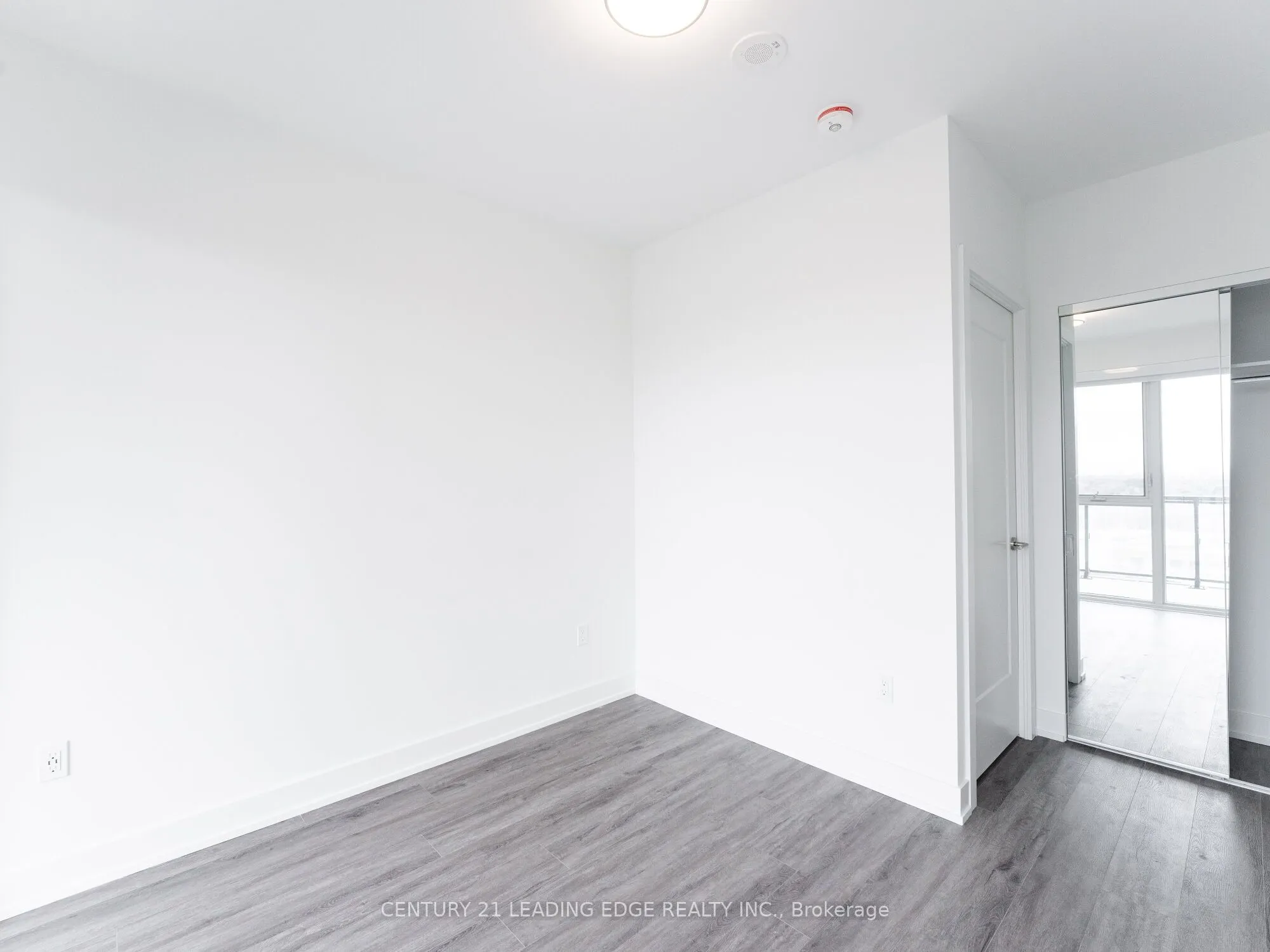20 Inn On The Park Drive E, #1439