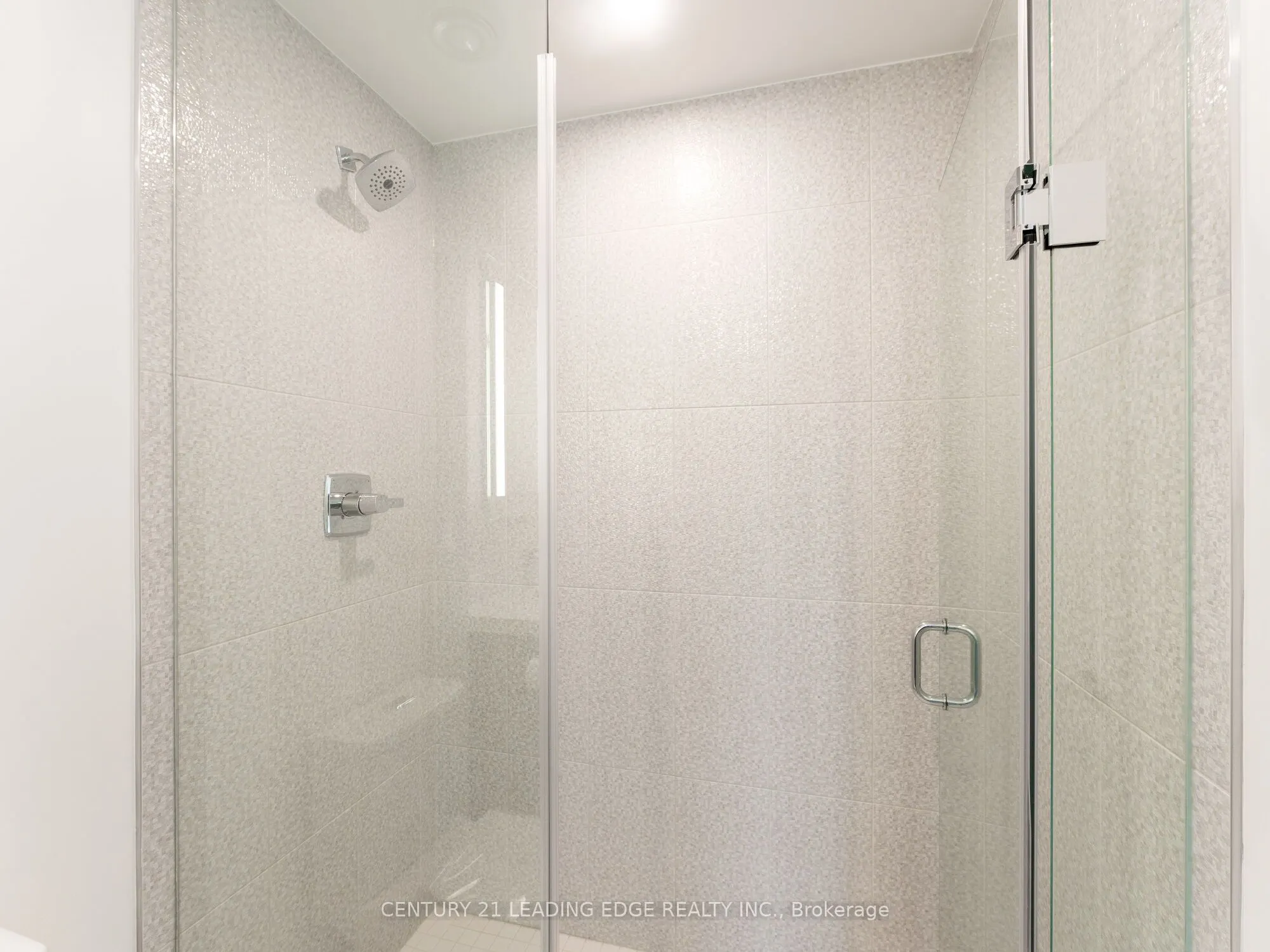 20 Inn On The Park Drive E, #1439