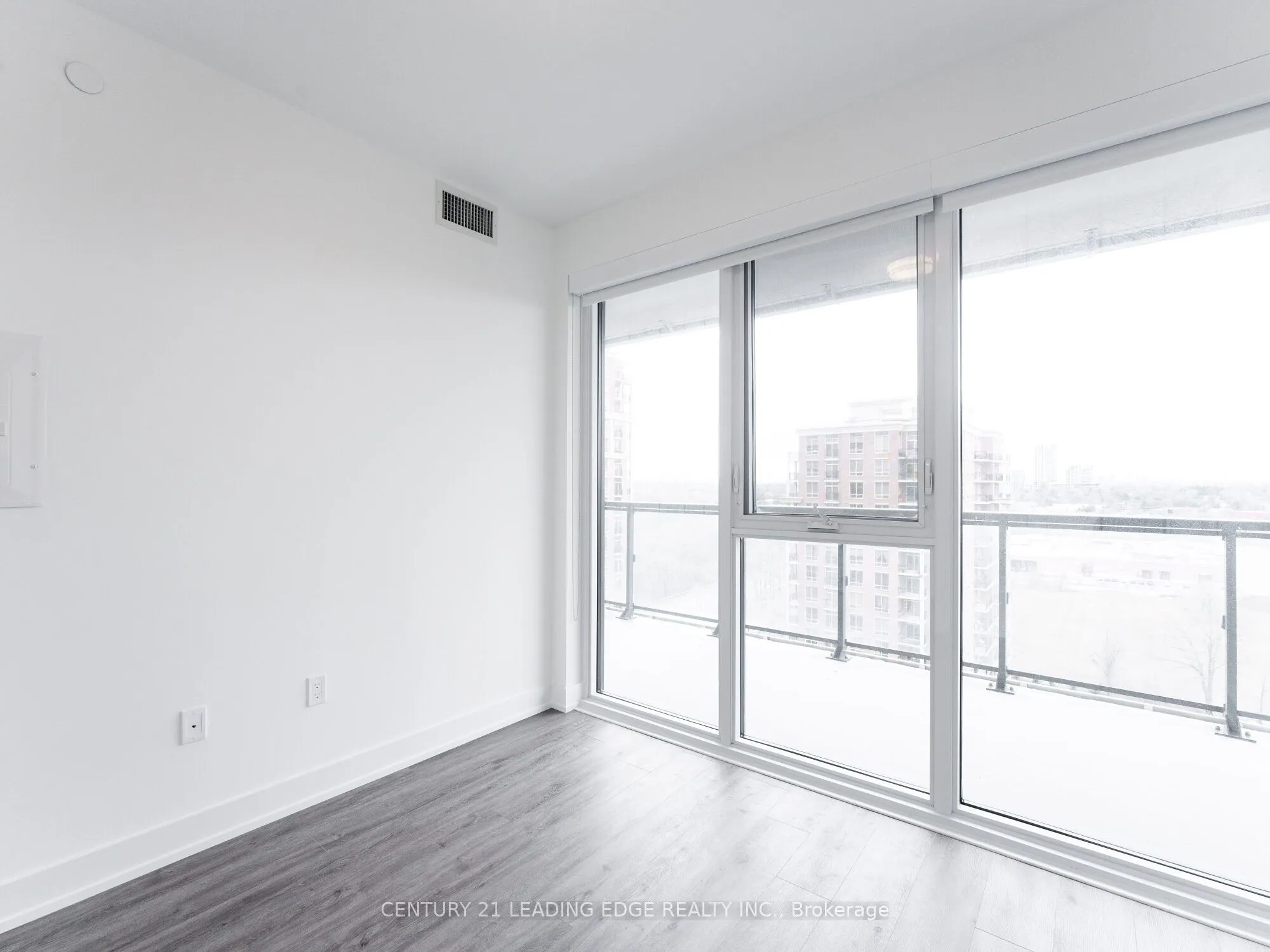 20 Inn On The Park Drive E, #1439