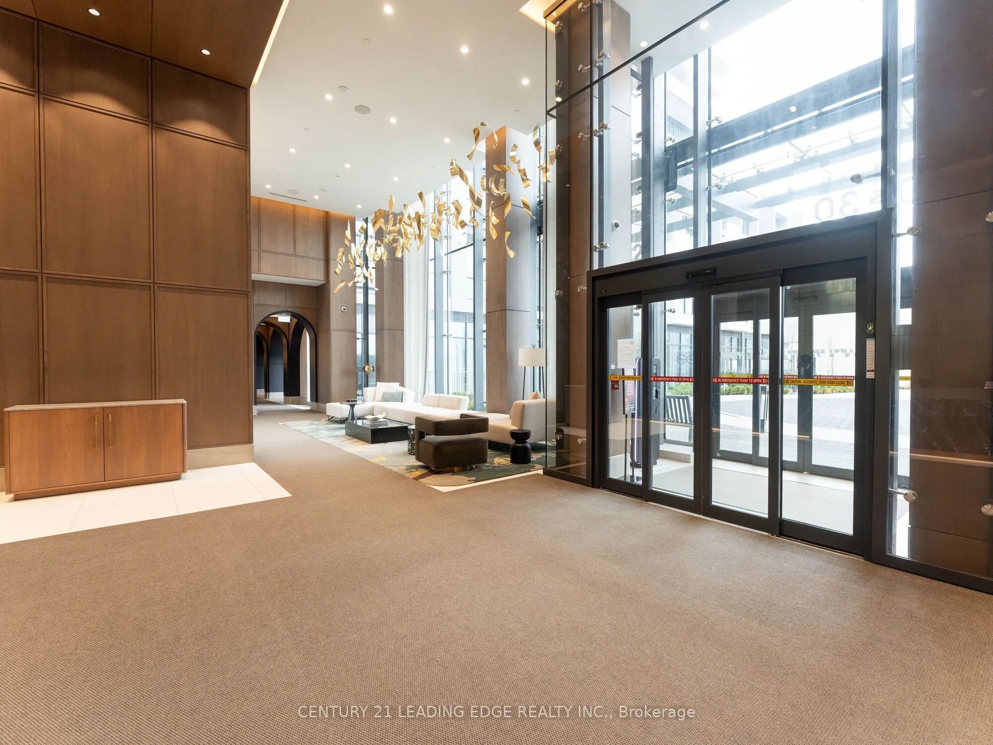 20 Inn On The Park Drive E, #1439