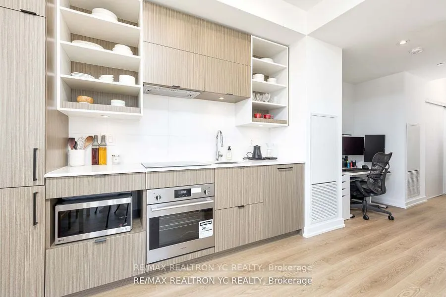 20 Edward Street, #2516