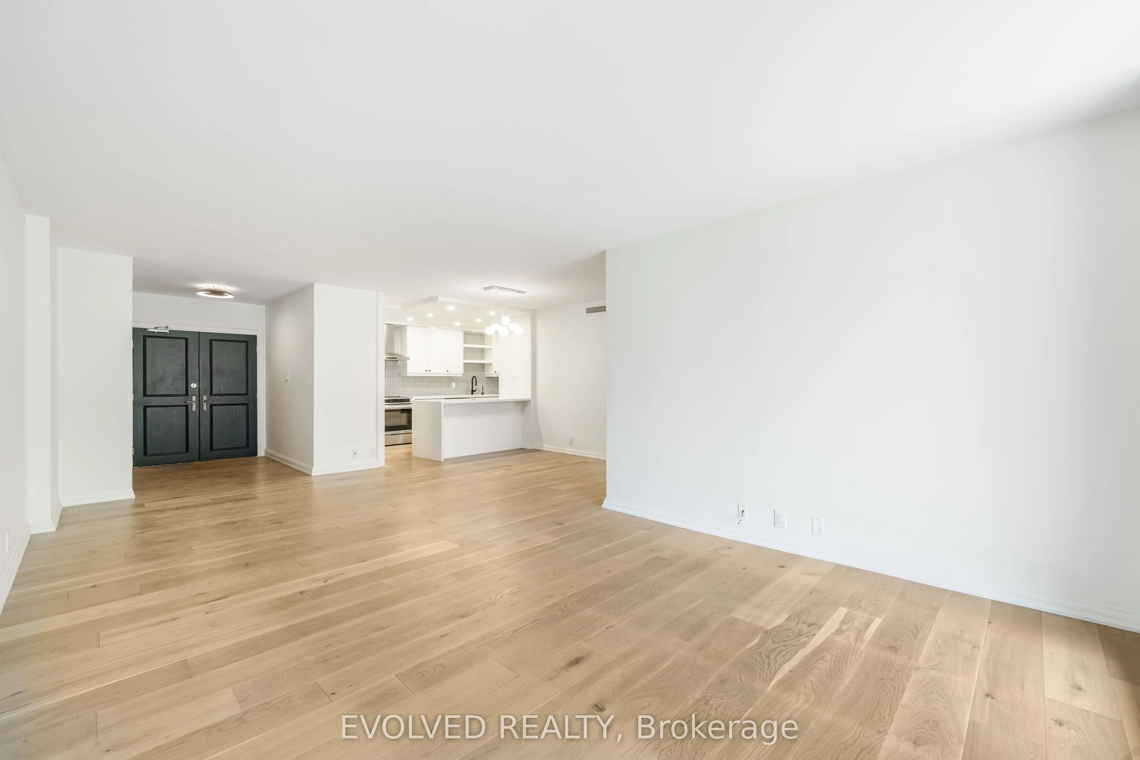 350 Lonsdale Road, #508