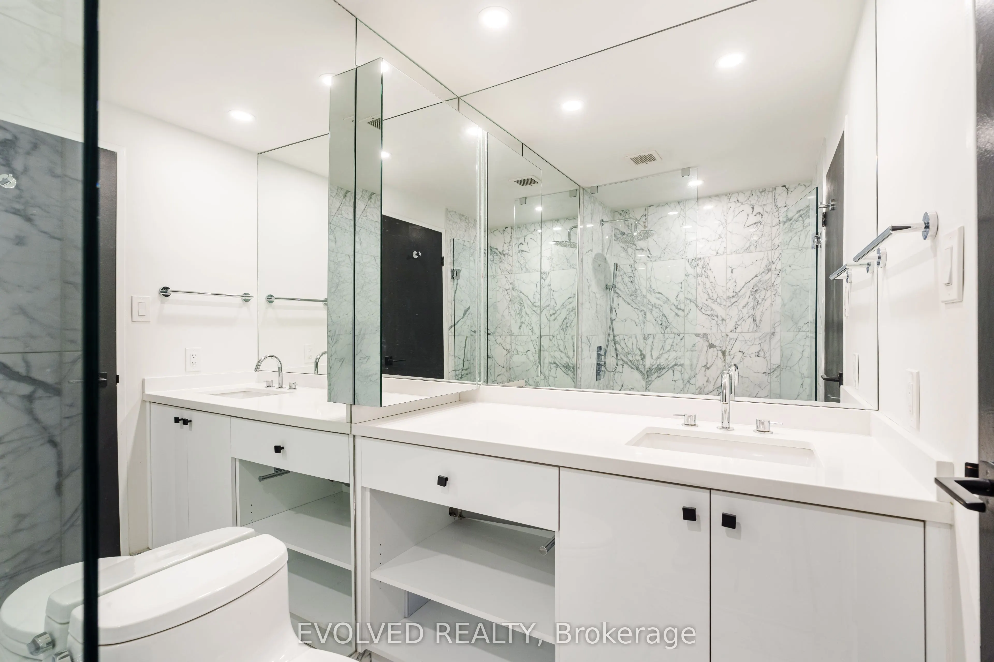 350 Lonsdale Road, #508
