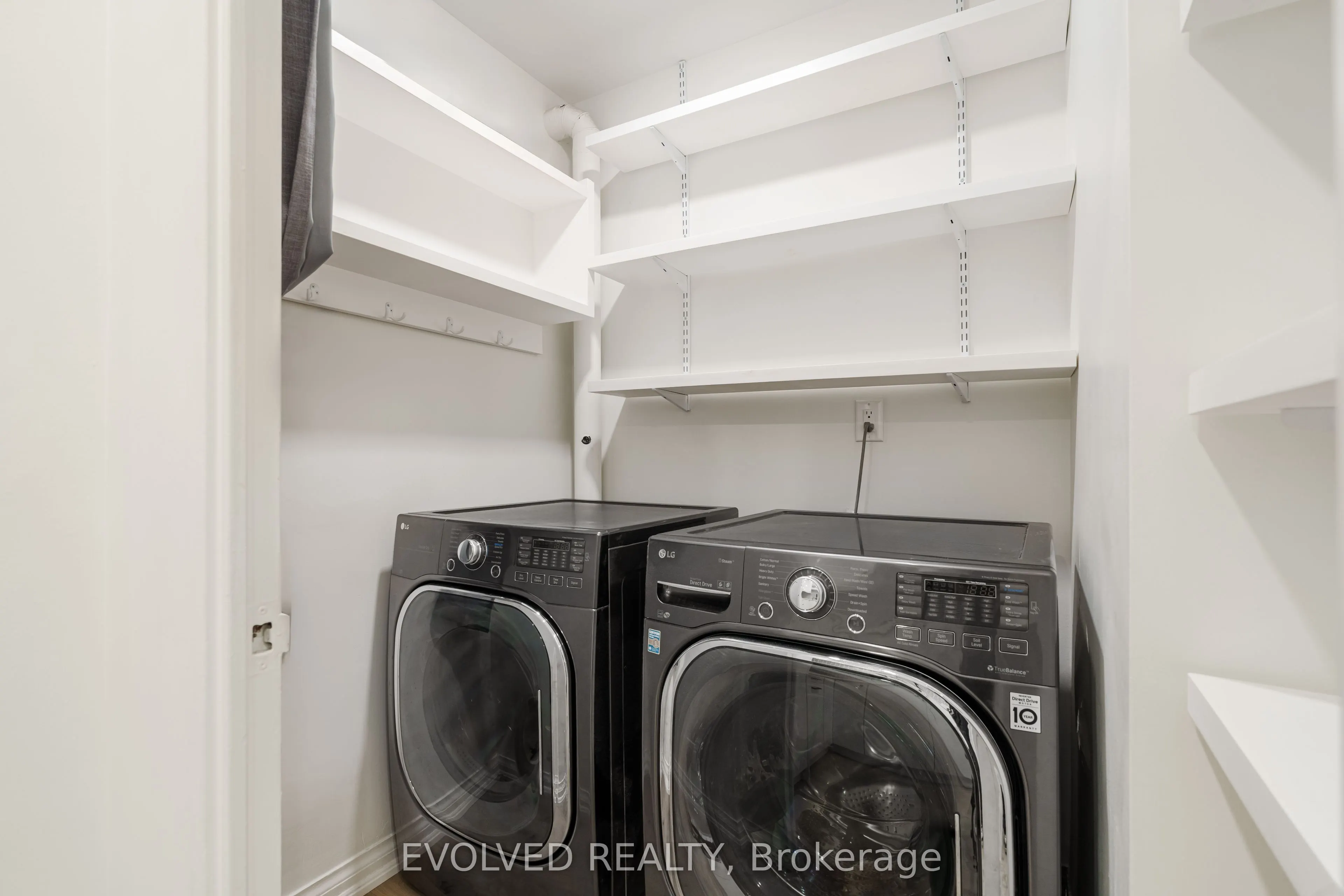 350 Lonsdale Road, #508