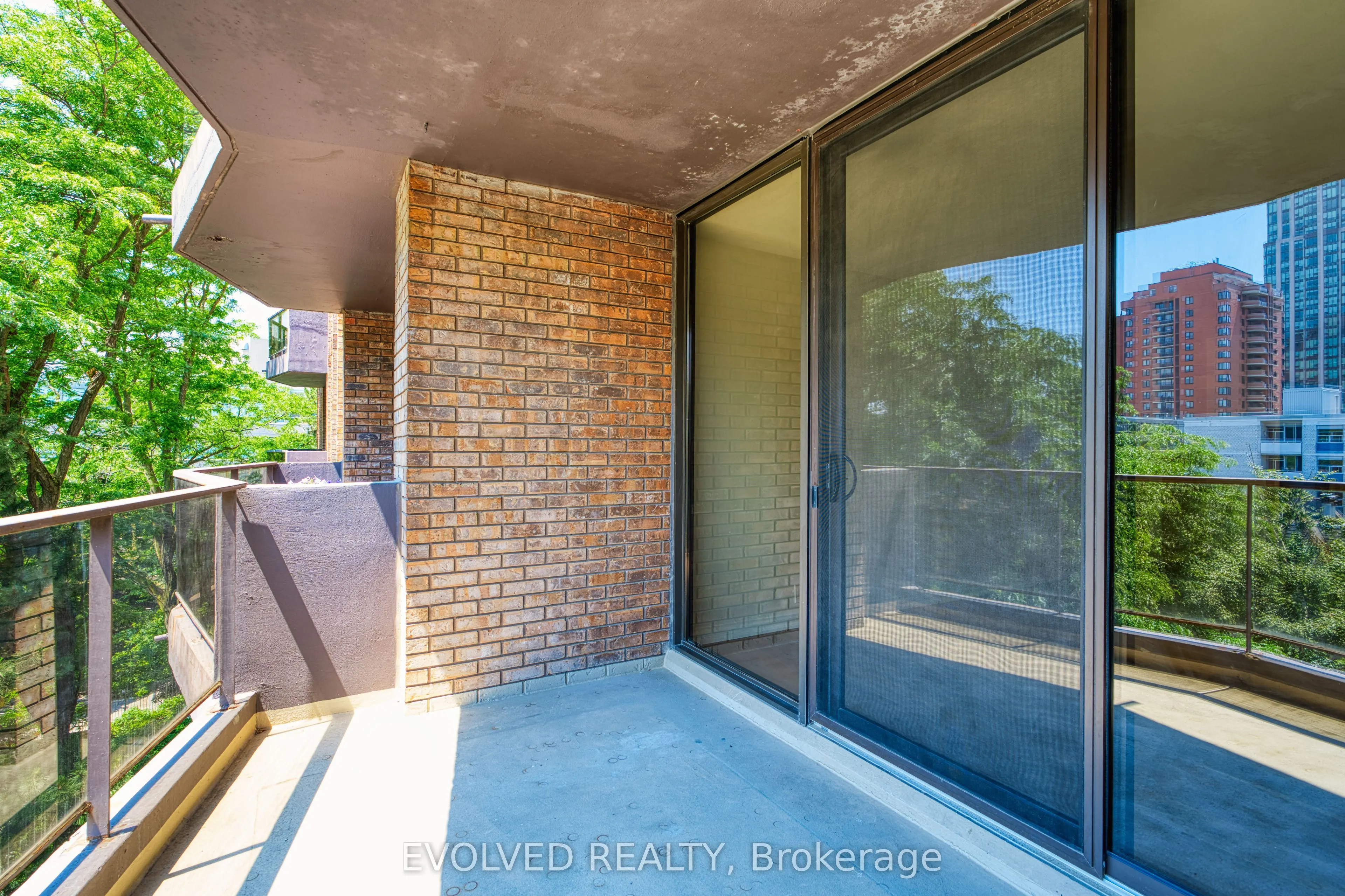 350 Lonsdale Road, #508