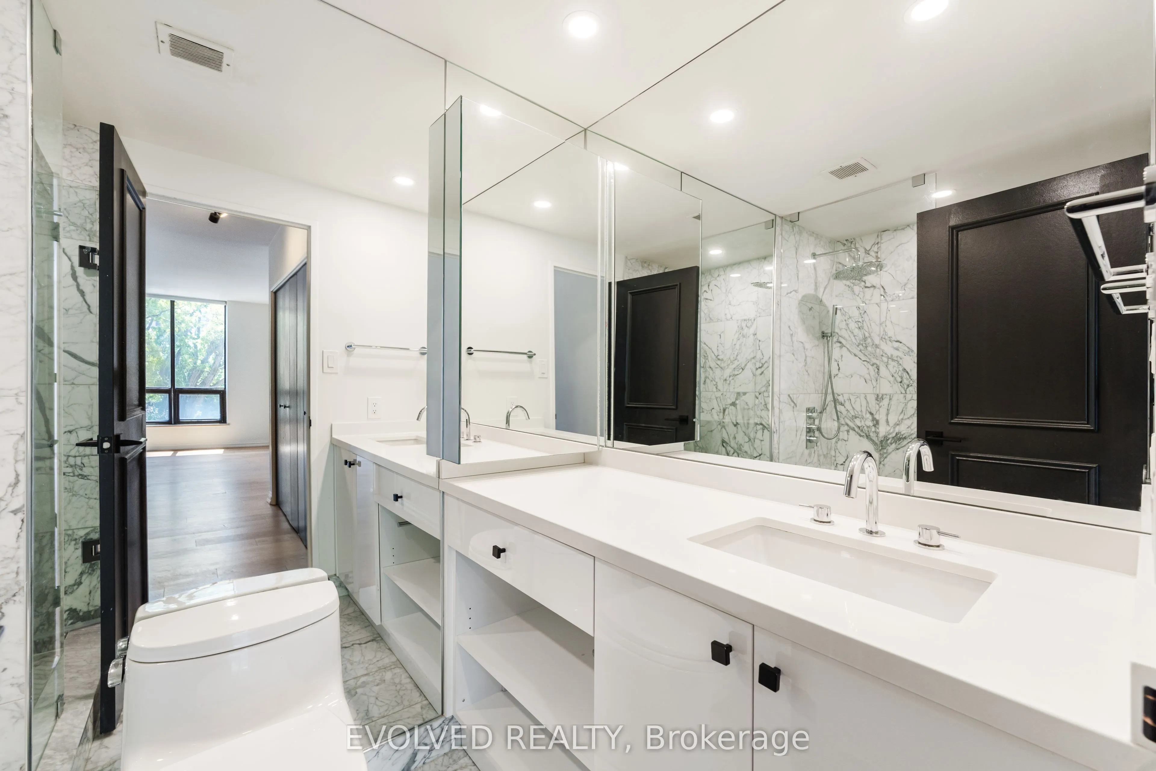 350 Lonsdale Road, #508