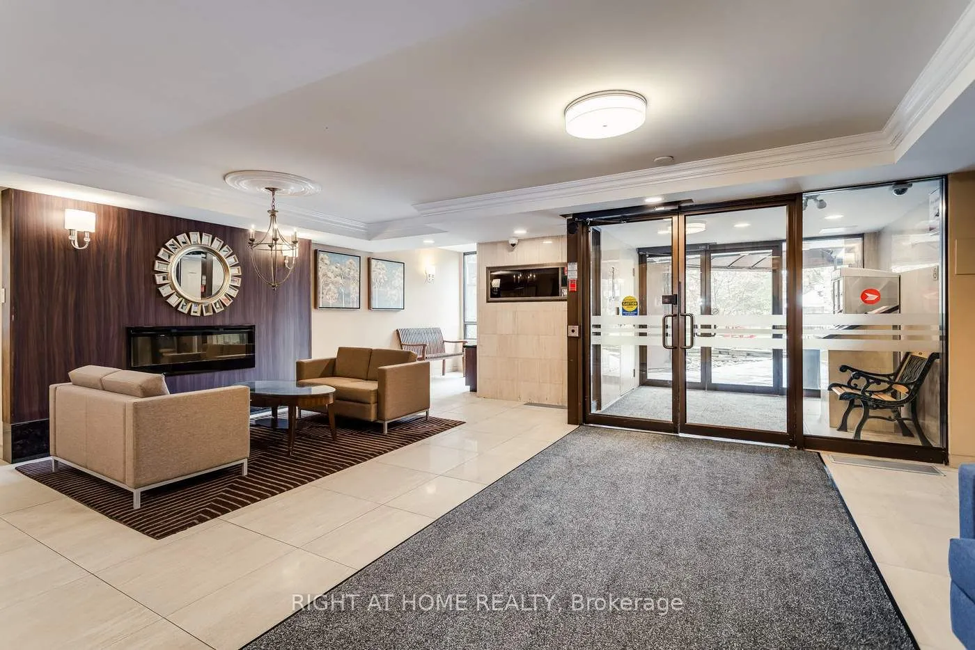 255 The Donway Way W, #528