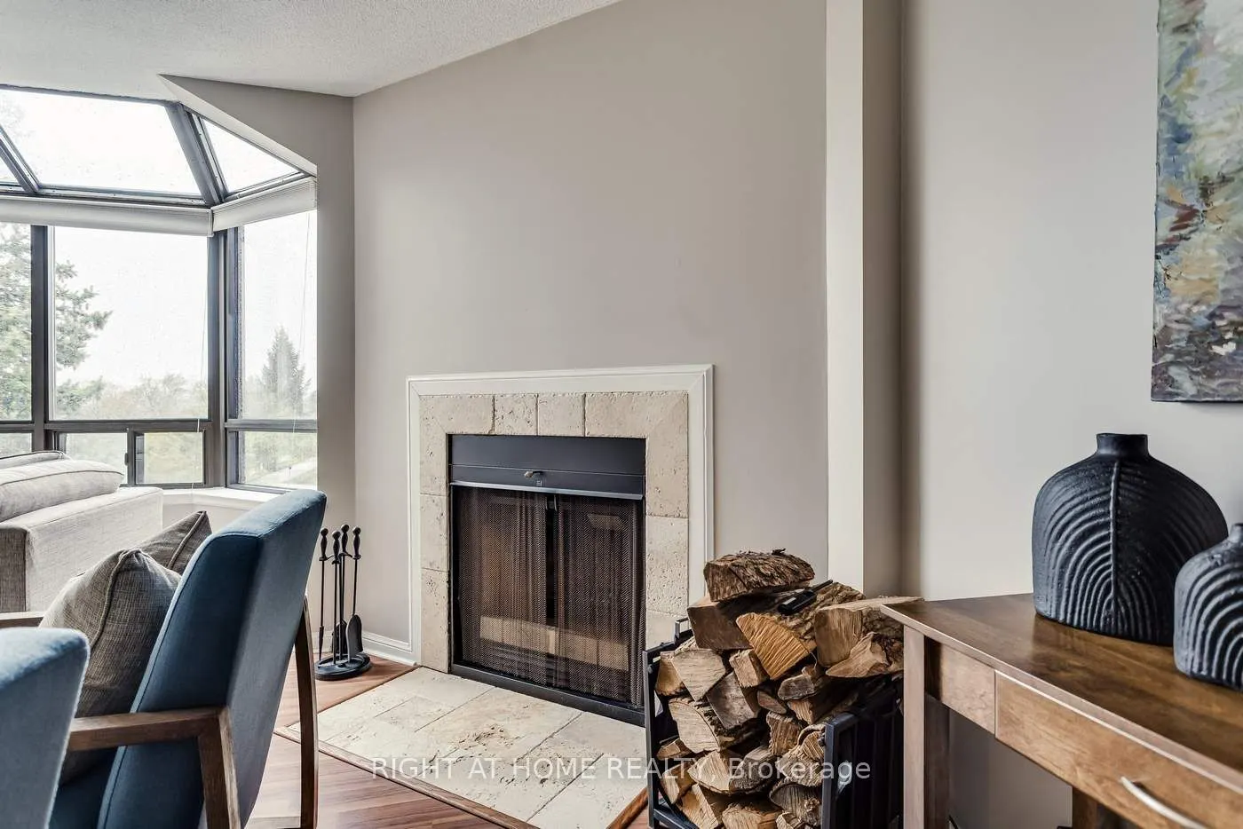 255 The Donway Way W, #528