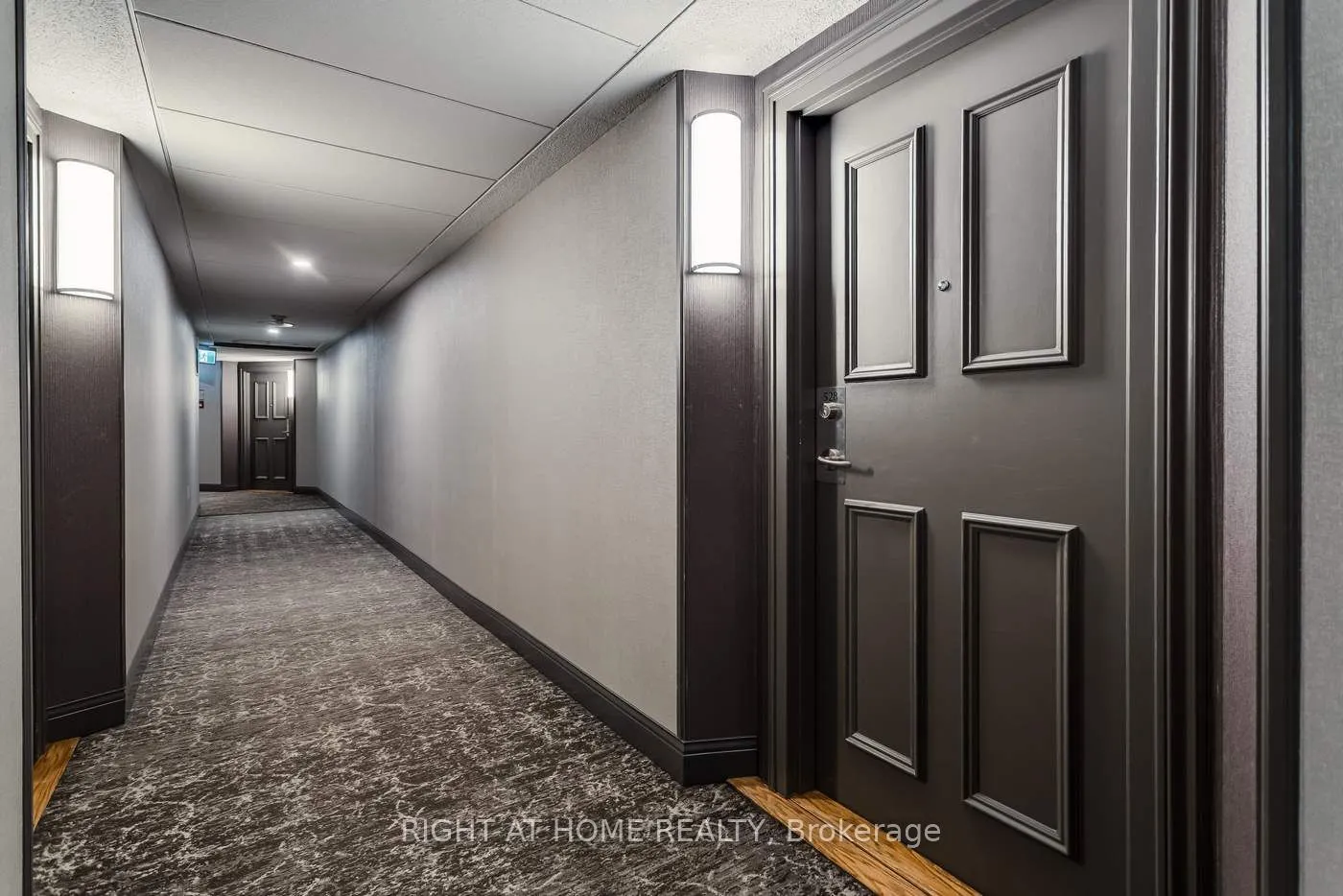 255 The Donway Way W, #528