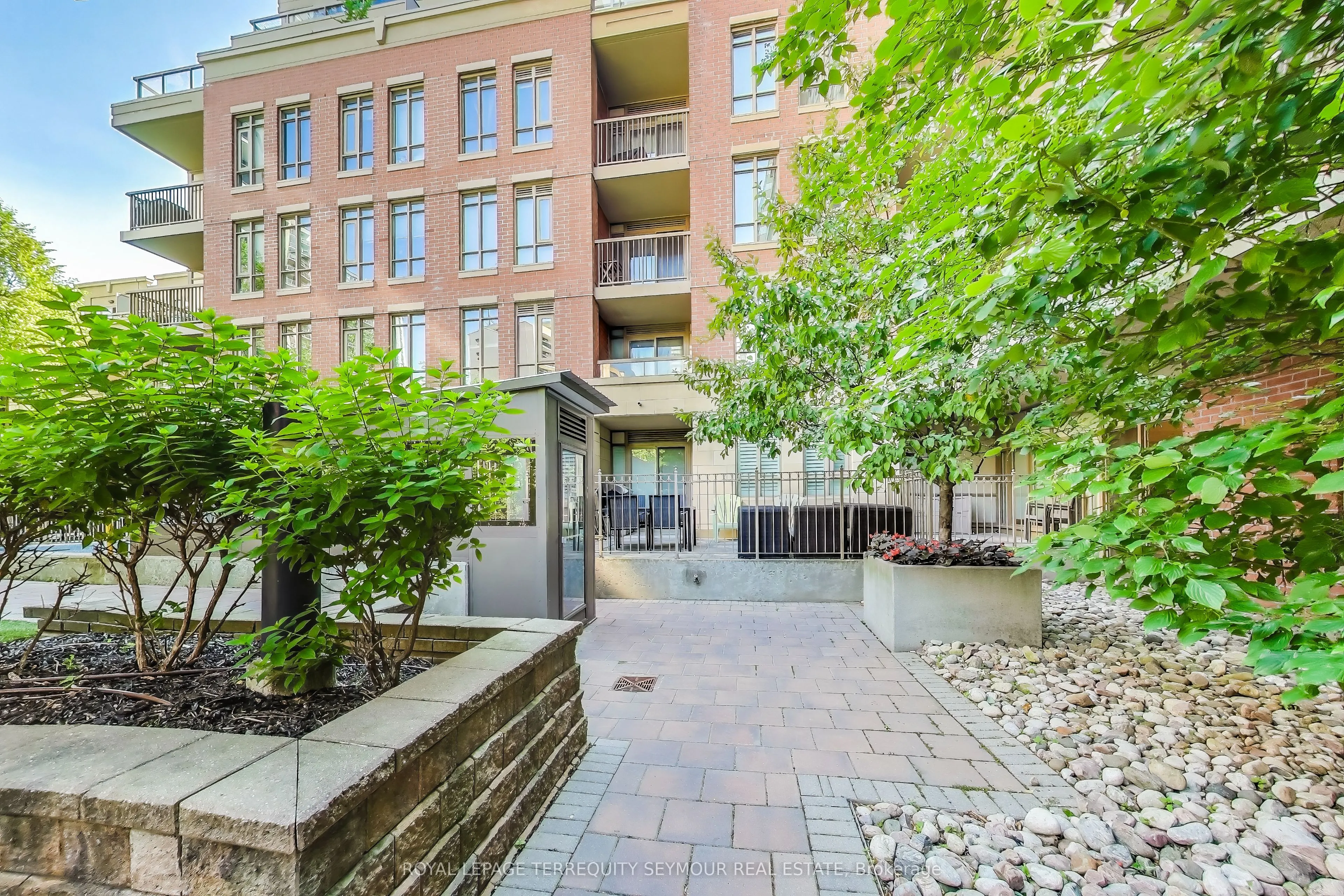 934 Mount Pleasant Road, #120