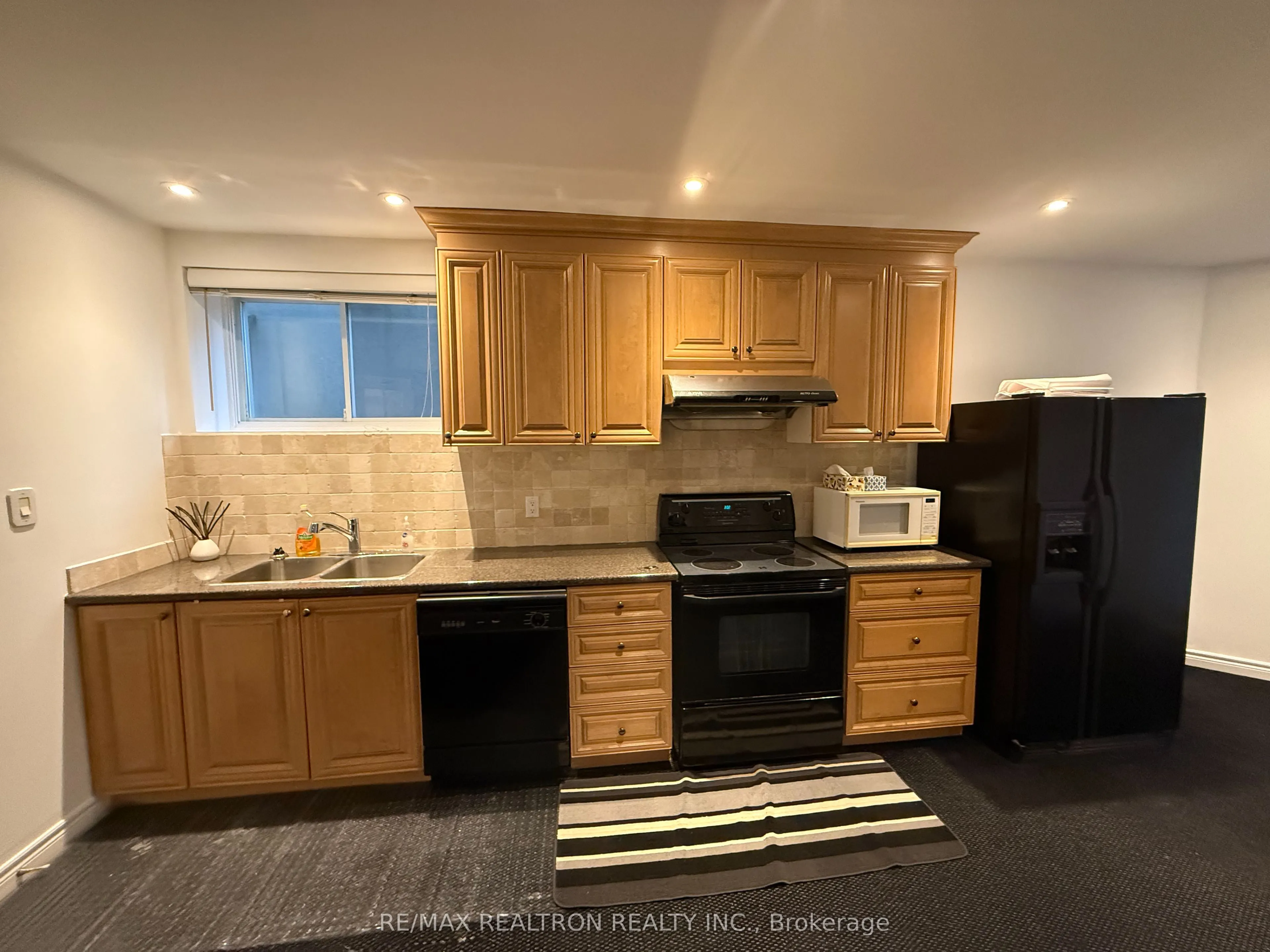 15 Kenneth Avenue, #Bsmt